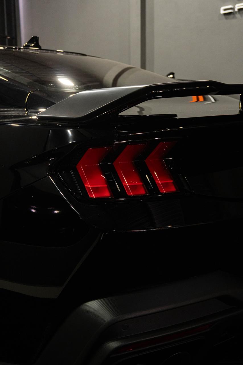 FORD MUSTANG 5.0 V8 DARK HORSE — foto 24