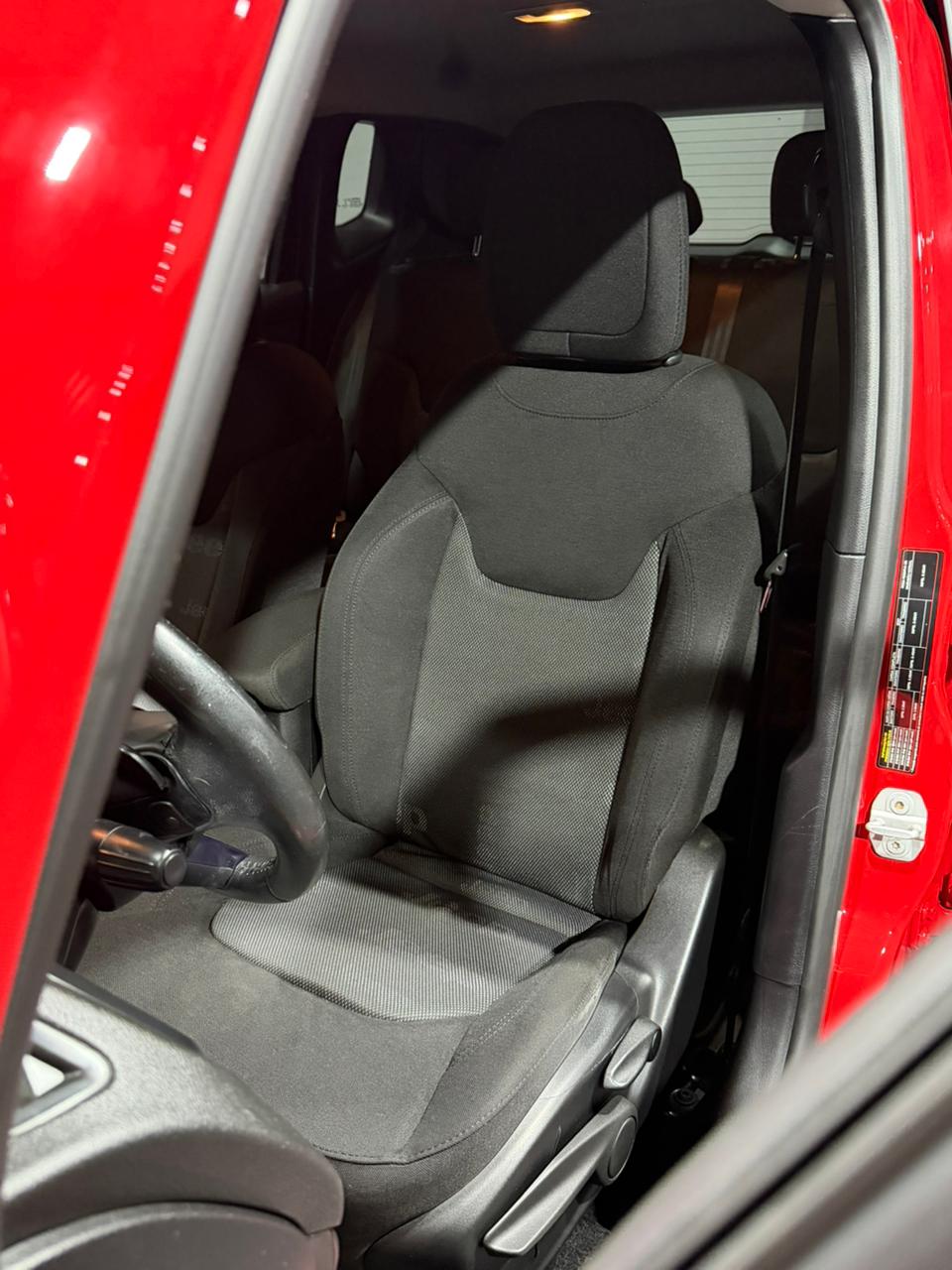 JEEP RENEGADE LONGITUDE 1.8 FLEX AUTOMATICO — foto 18
