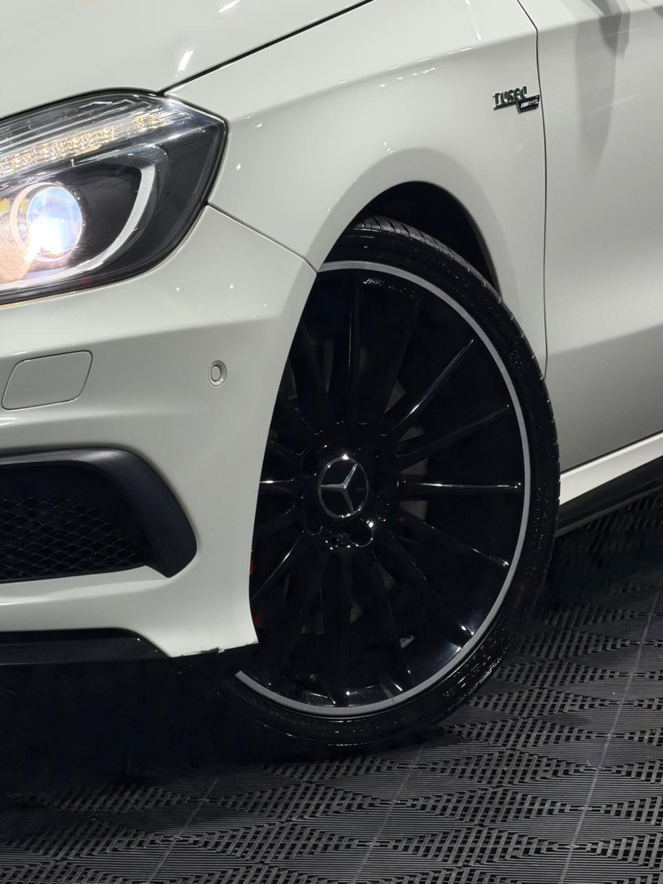 MERCEDES-BENZ A45 AMG 2.0 TURBO 4MATIC — foto 4