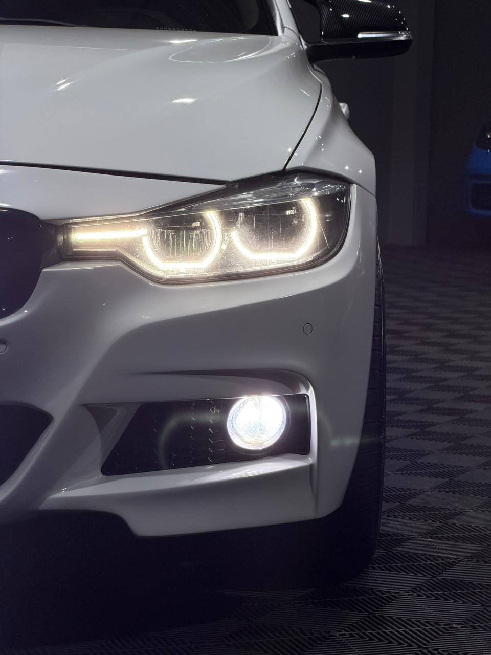BMW 320i  SPORT ACTIVE FLEX — foto 4