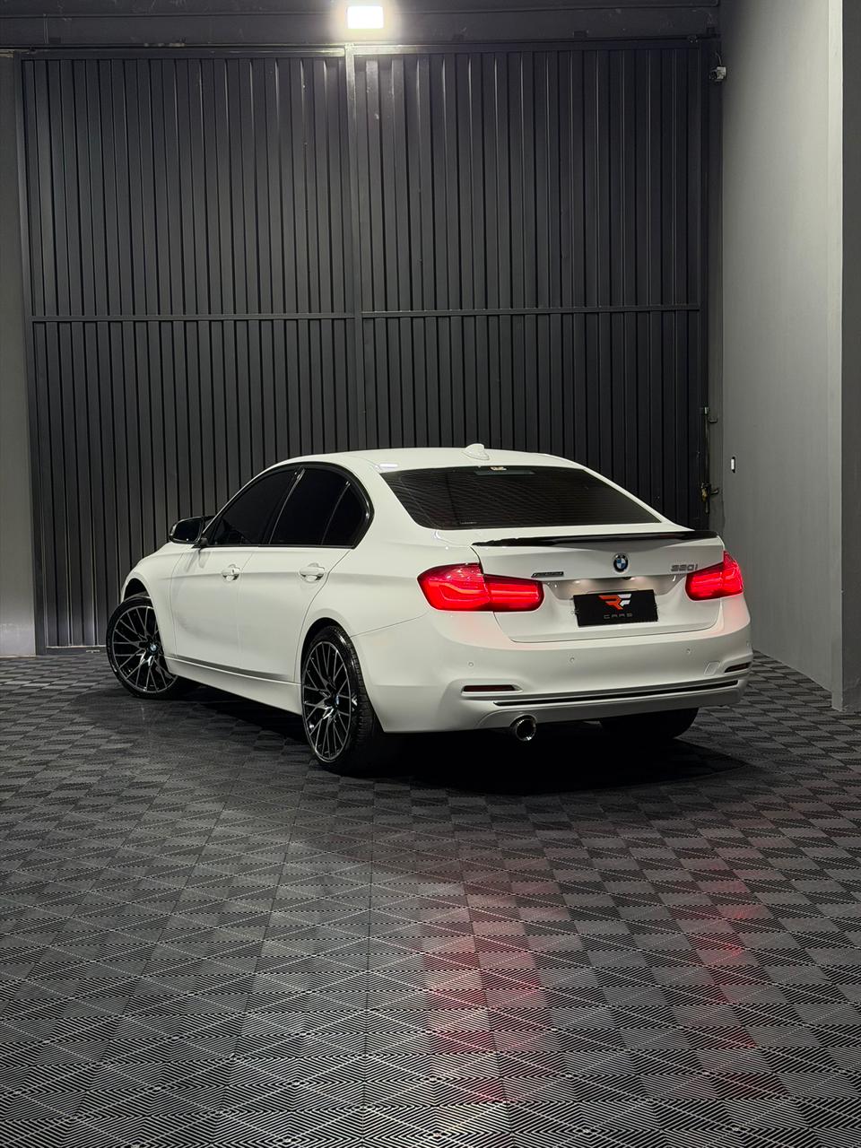 BMW 320i  SPORT ACTIVE FLEX — foto 8