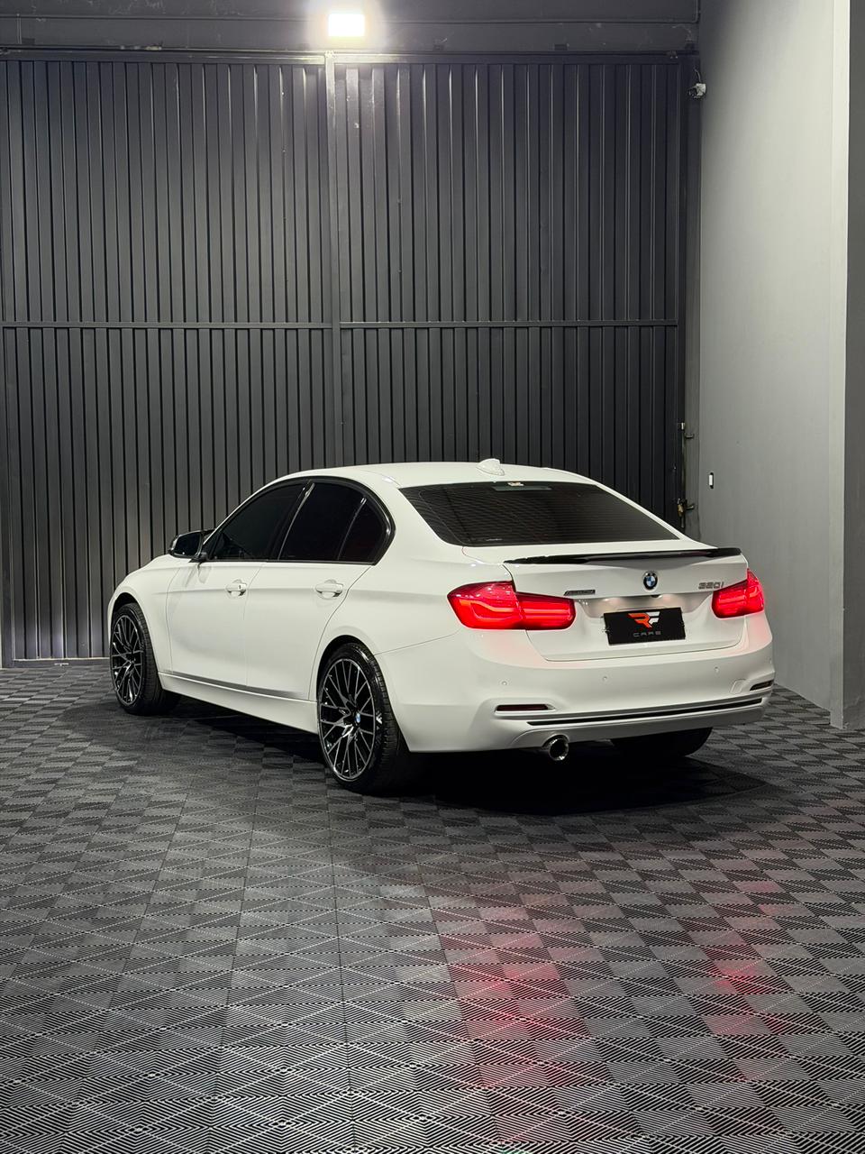 BMW 320i  SPORT ACTIVE FLEX — foto 9