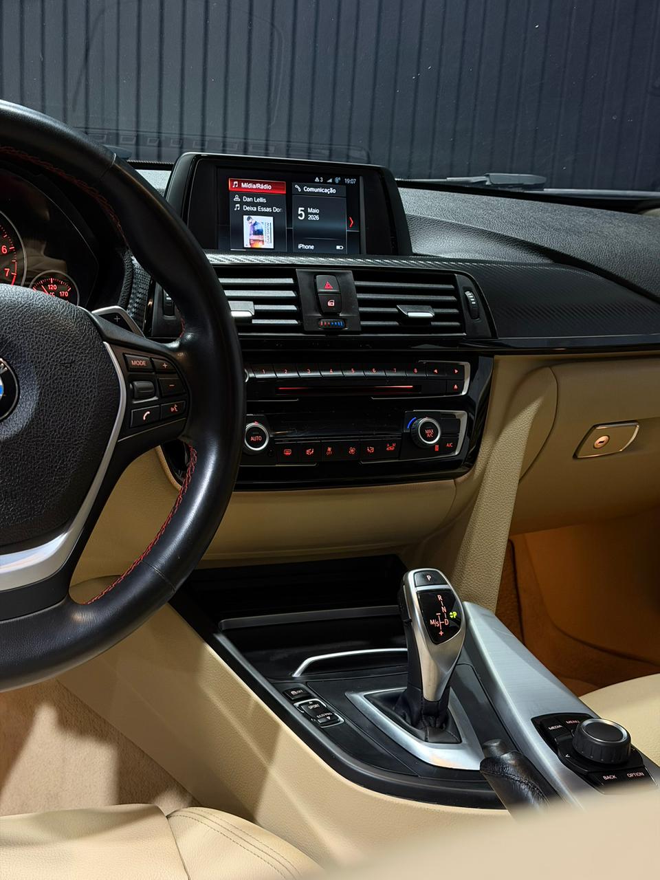 BMW 320i  SPORT ACTIVE FLEX — foto 17