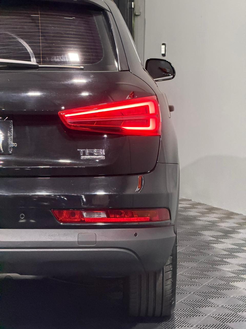 AUDI Q3 2.0 TFSI QUATTRO — foto 10