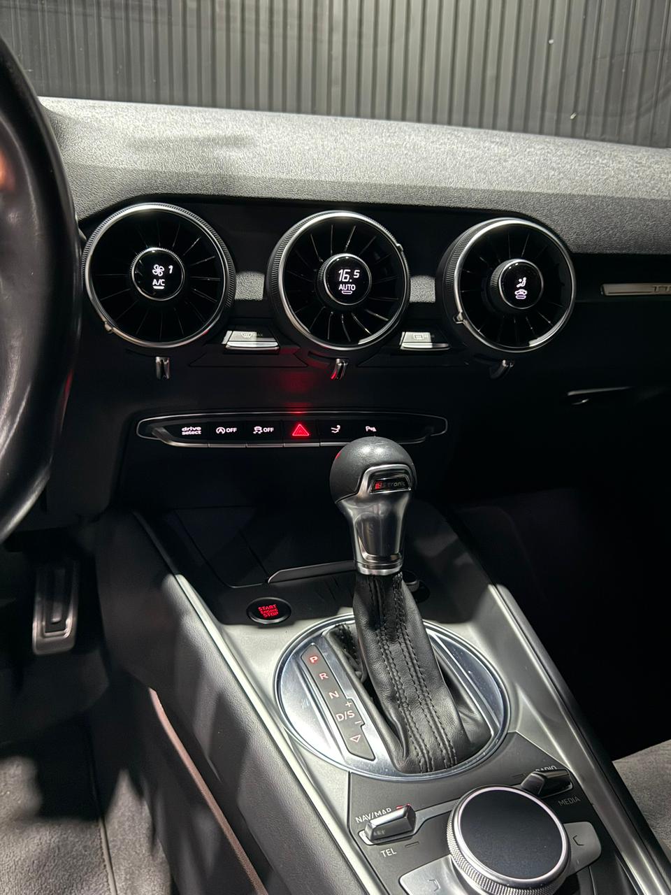AUDI TT 2.0 TFSI AMBITION S-LINE — foto 15
