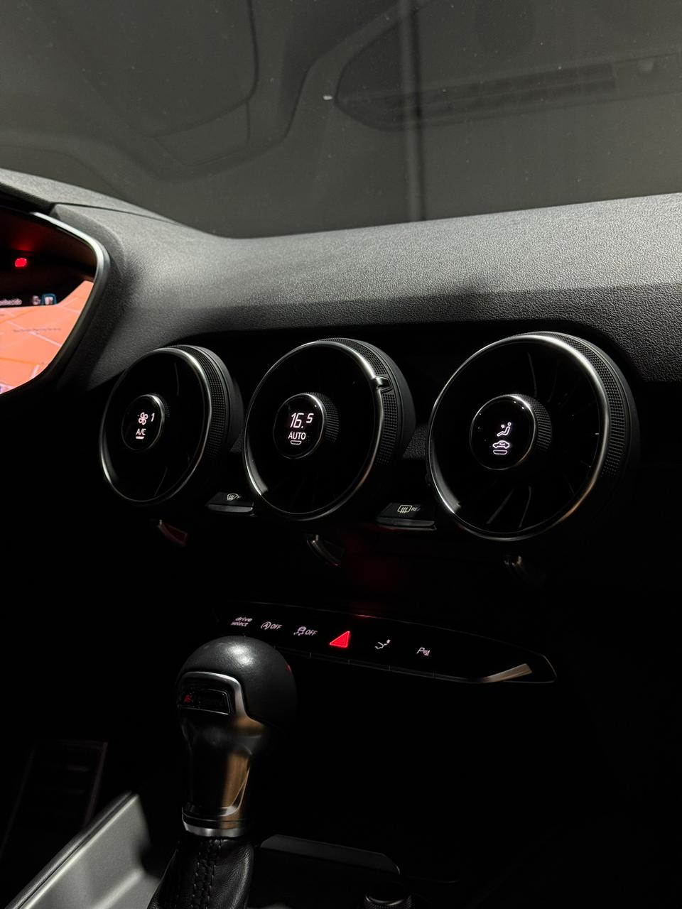 AUDI TT 2.0 TFSI AMBITION S-LINE — foto 16