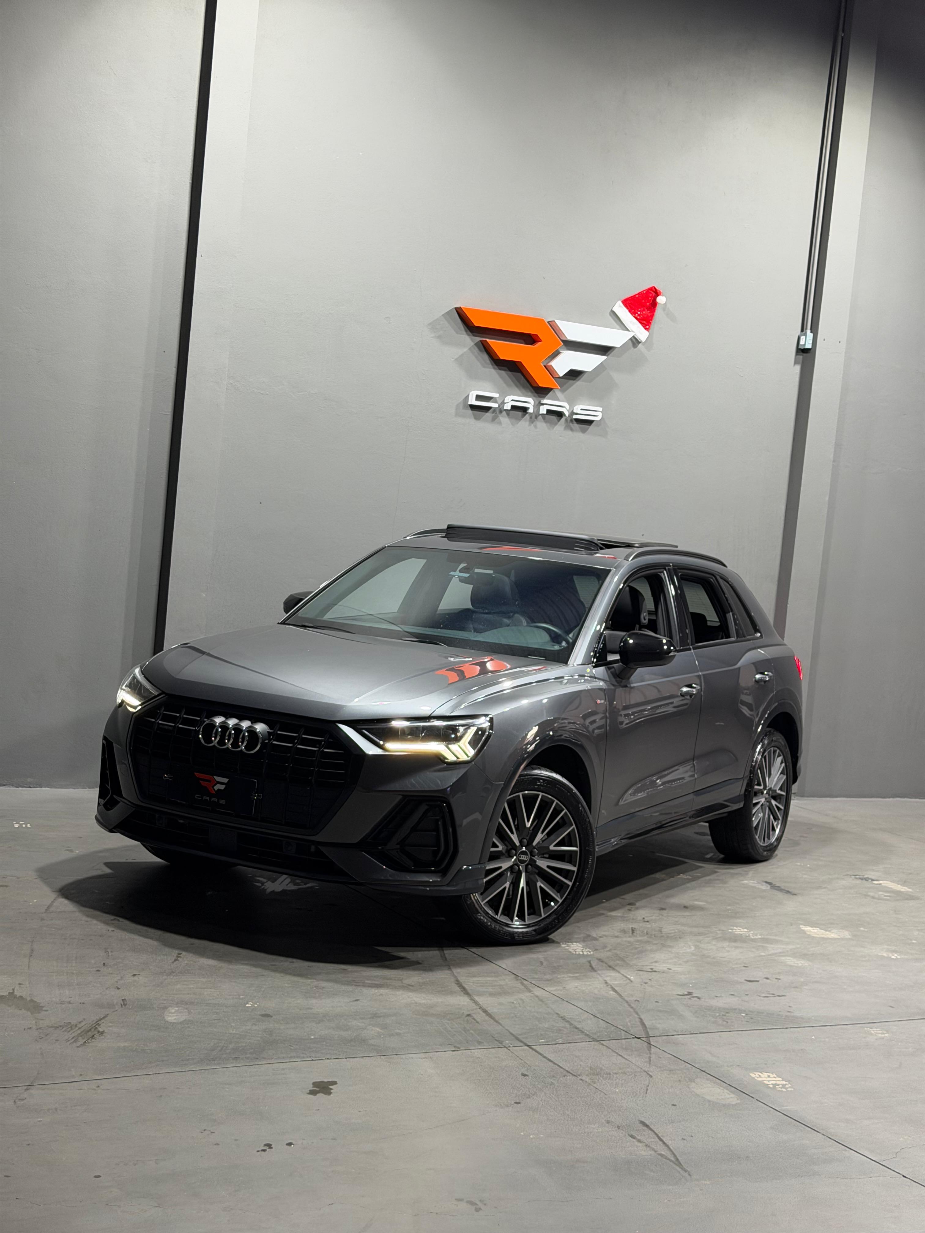 Audi AUDI Q3 TFSI PERFORMANCE BLACK QUATTRO 2022 — R$ 226.990,00