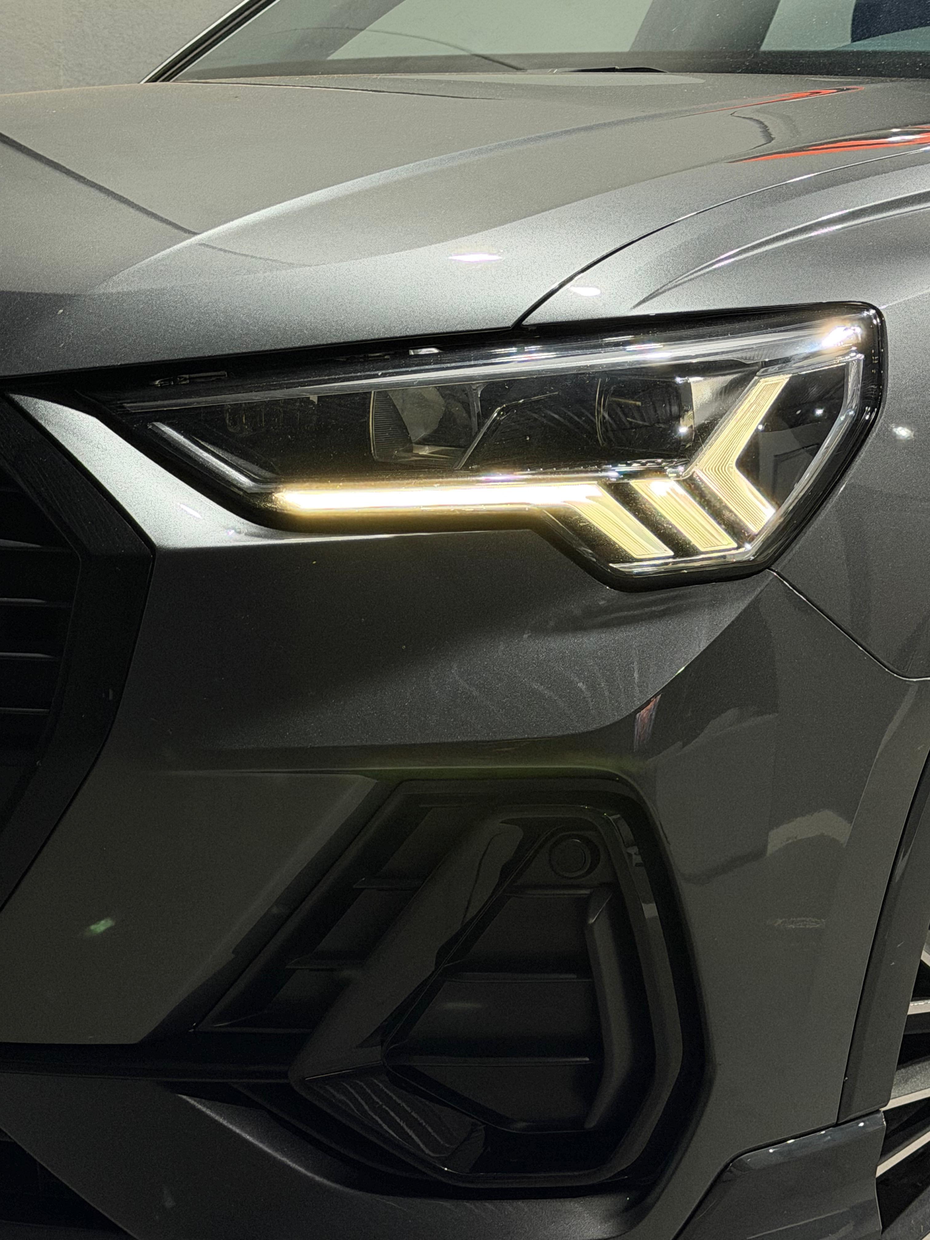 AUDI Q3 TFSI PERFORMANCE BLACK QUATTRO — foto 3