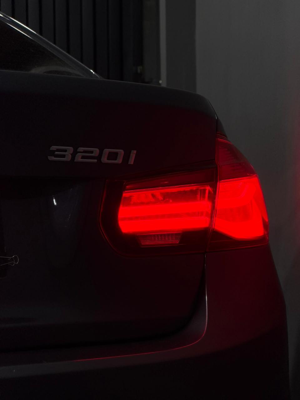 BMW 320I SPORT 2.0 TWINPOWER TURBO — foto 21