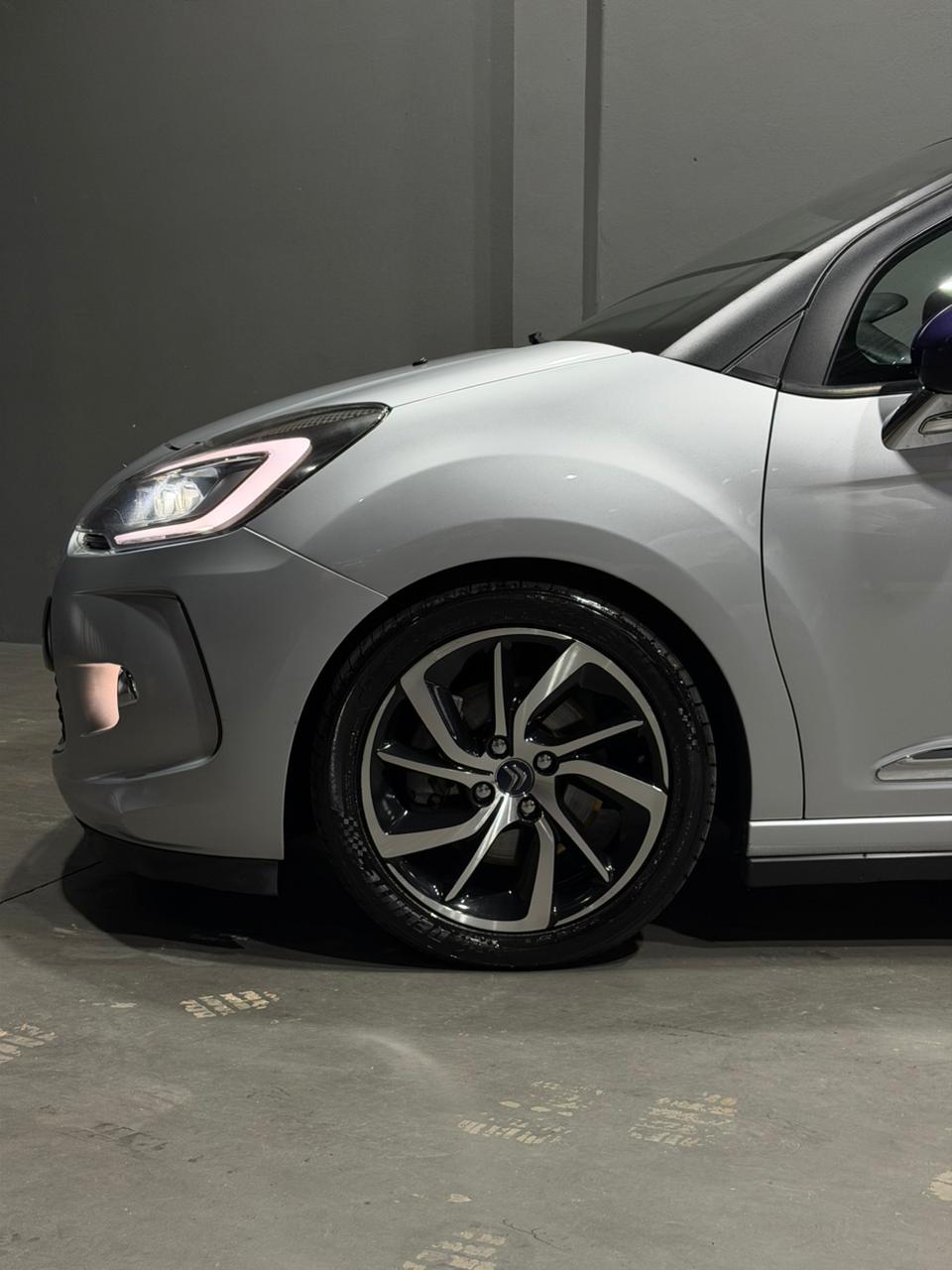 CITROËN DS3 SPORT CHIC — foto 8