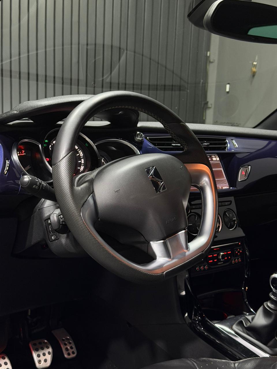 CITROËN DS3 SPORT CHIC — foto 16