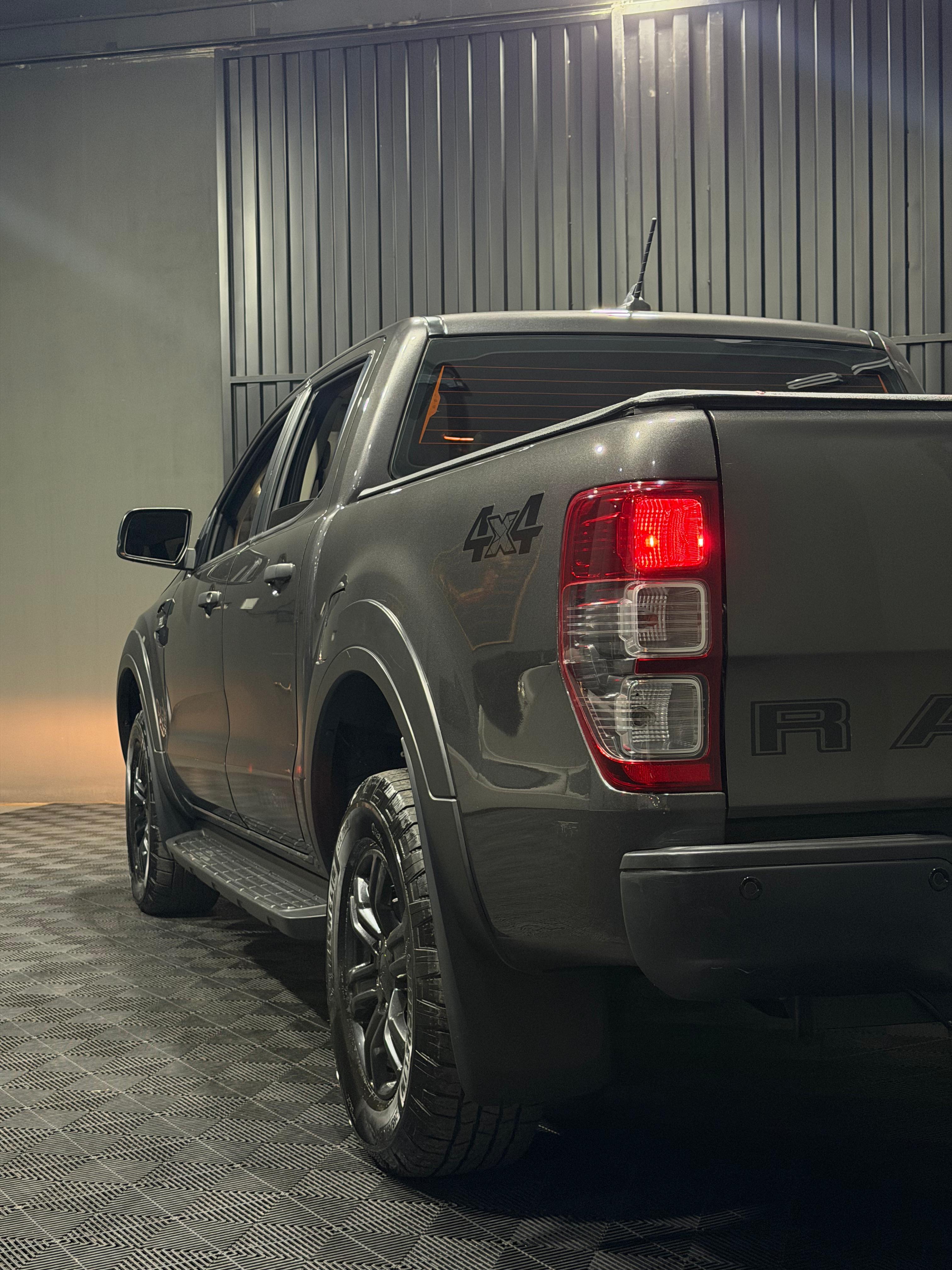 FORD RANGER STORM 3.2 TURBO DIESEL 4X4 — foto 10