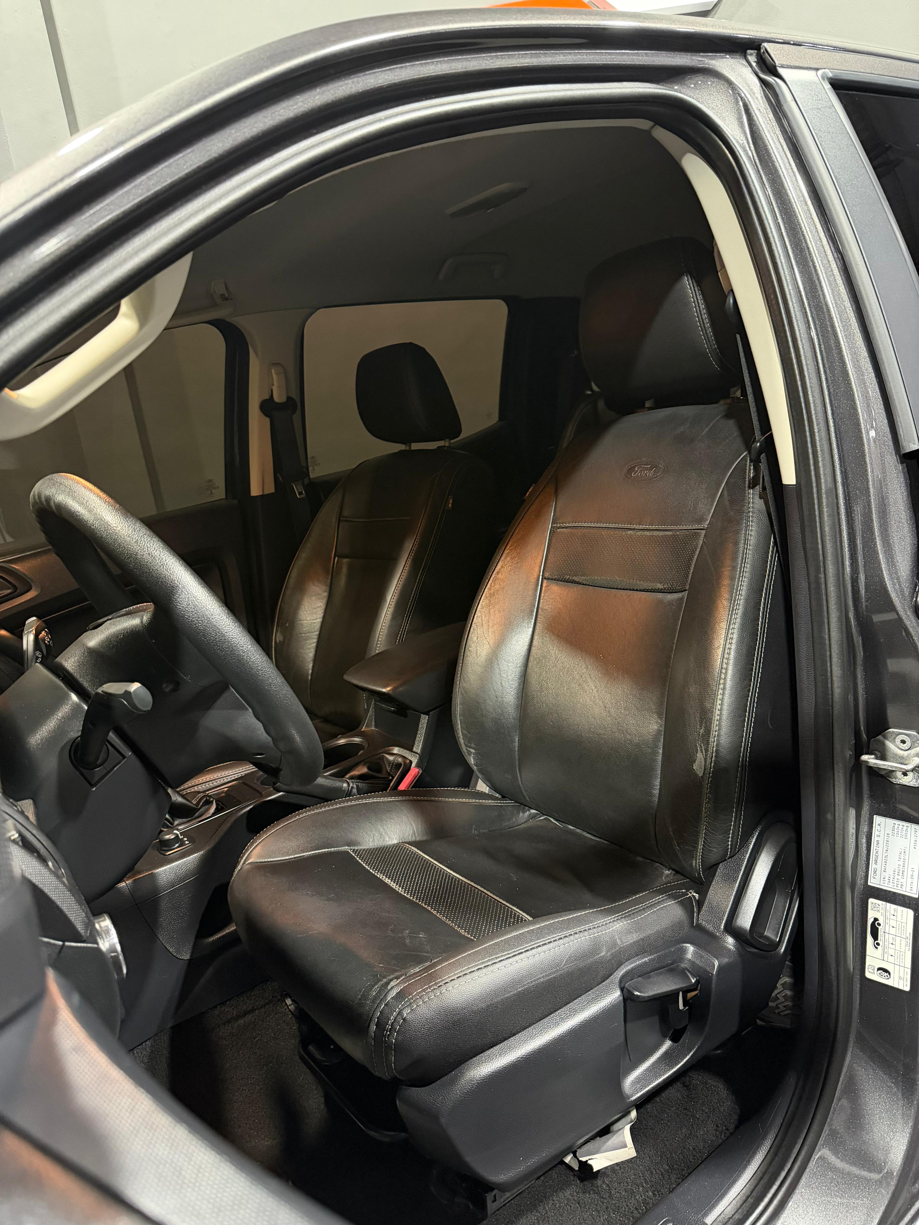 FORD RANGER STORM 3.2 TURBO DIESEL 4X4 — foto 17