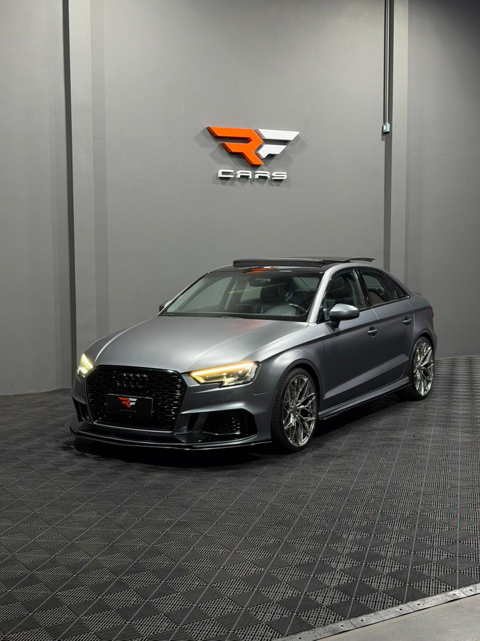 Audi AUDI A3 PERFORMANCE BLACK 2.0 2017/2018 — R$ 149.990,00