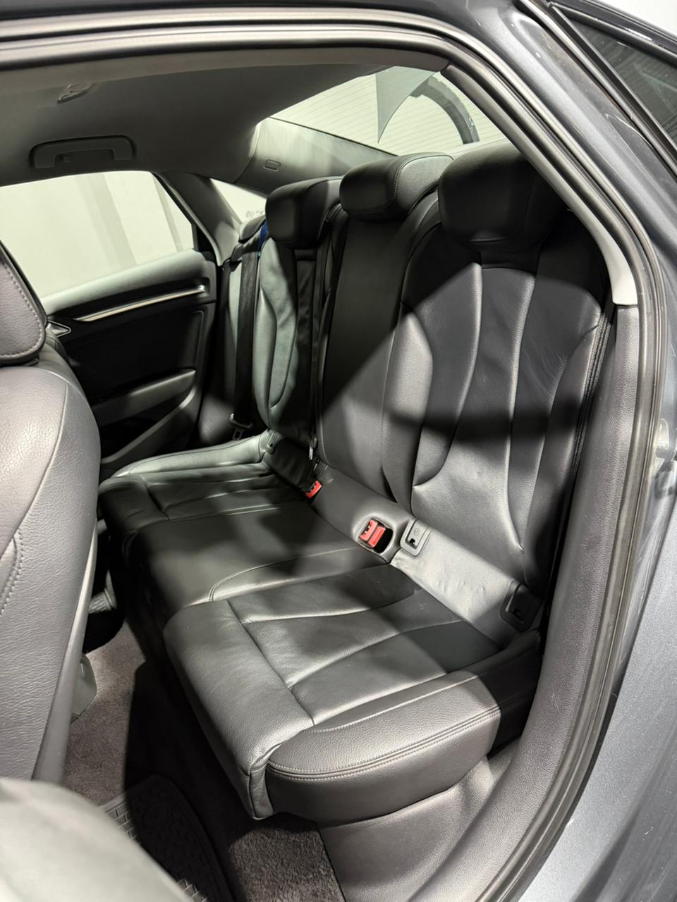 AUDI A3 PERFORMANCE BLACK 2.0 — foto 18