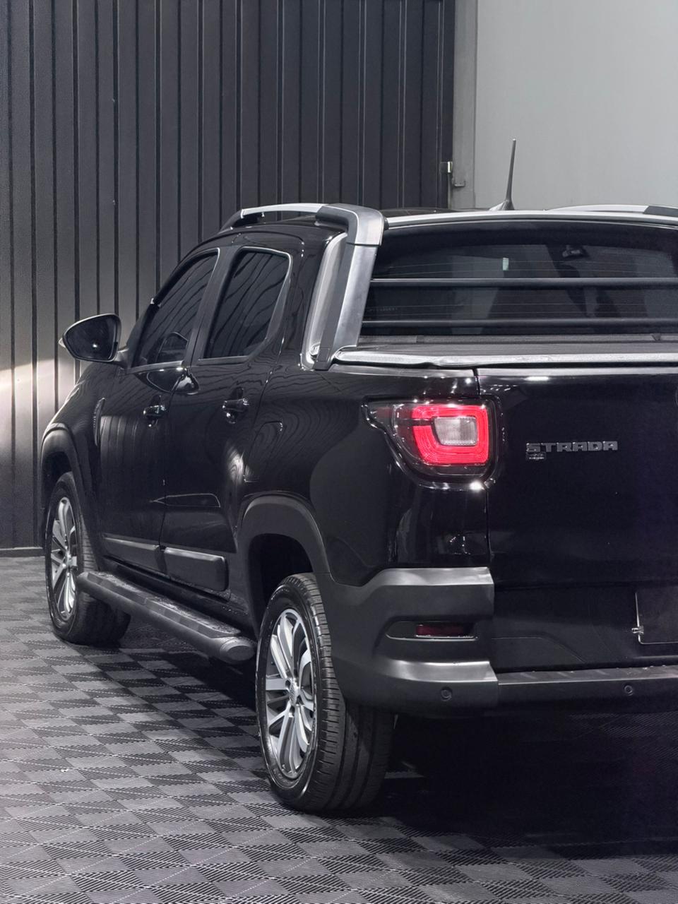 FIAT STRADA VOLCANO 1.3 FLEX — foto 8