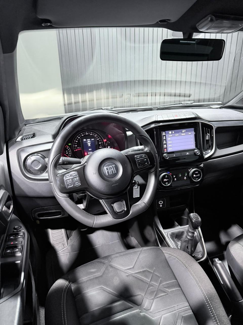 FIAT STRADA VOLCANO 1.3 FLEX — foto 12