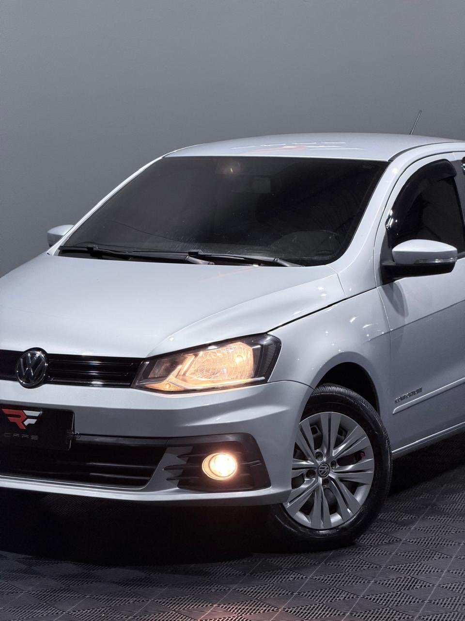 VW VOYAGE 1.6 CONFORTLINE — foto 2