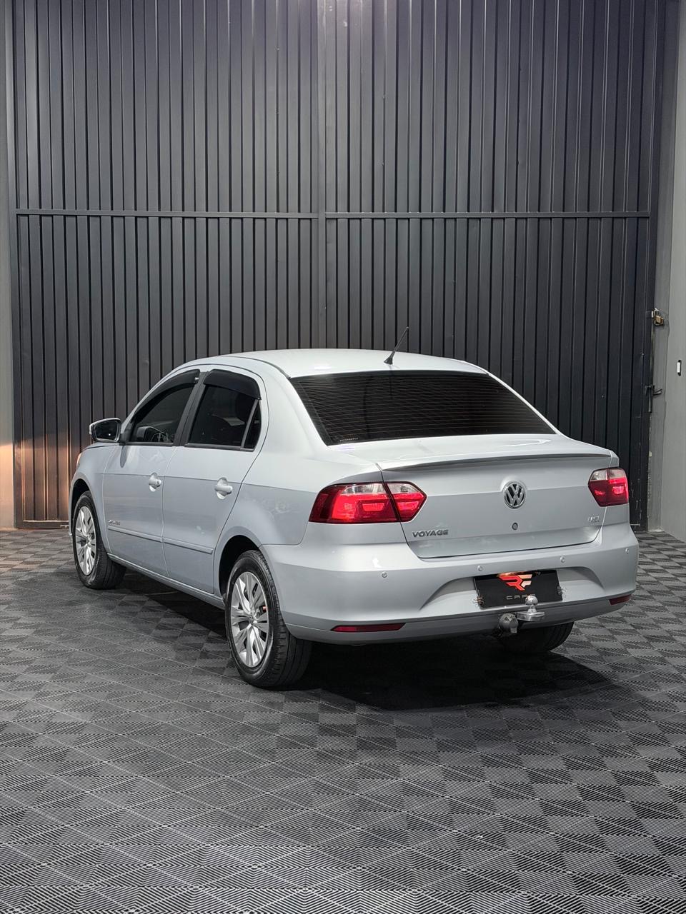 VW VOYAGE 1.6 CONFORTLINE — foto 6