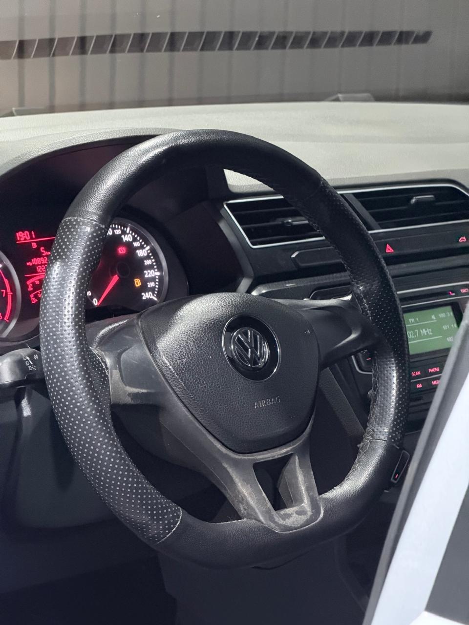 VW VOYAGE 1.6 CONFORTLINE — foto 12