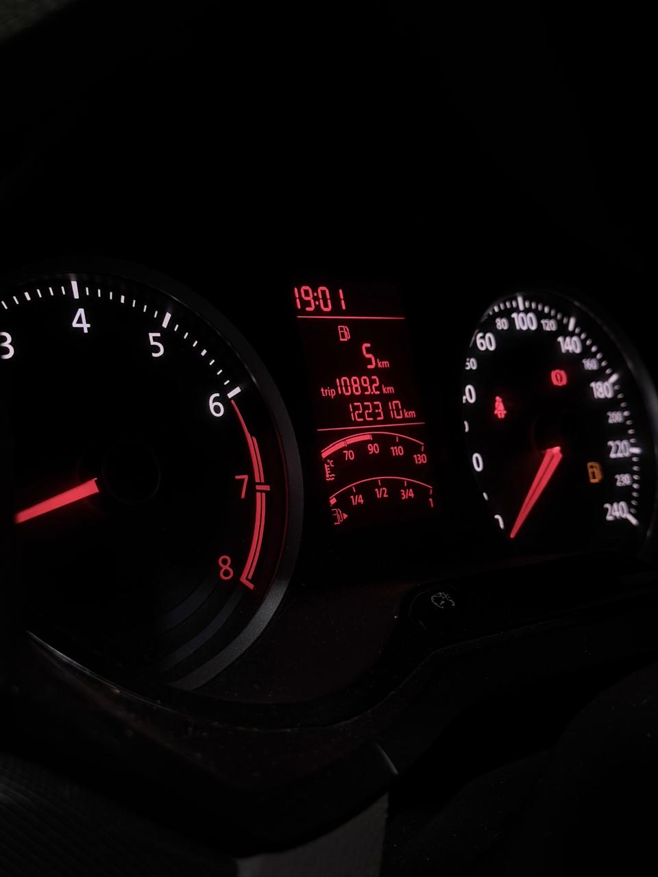 VW VOYAGE 1.6 CONFORTLINE — foto 14