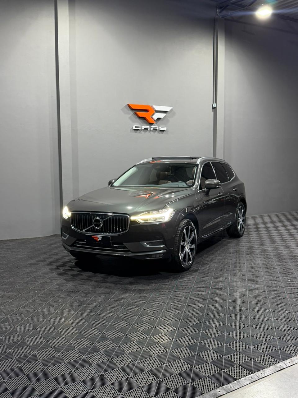 VOLVO XC60 T5 INSCRIPTION 2.0 TURBO AWD — foto 2
