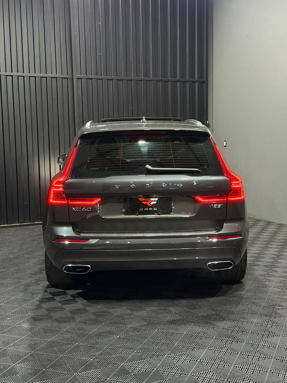 VOLVO XC60 T5 INSCRIPTION 2.0 TURBO AWD — foto 10