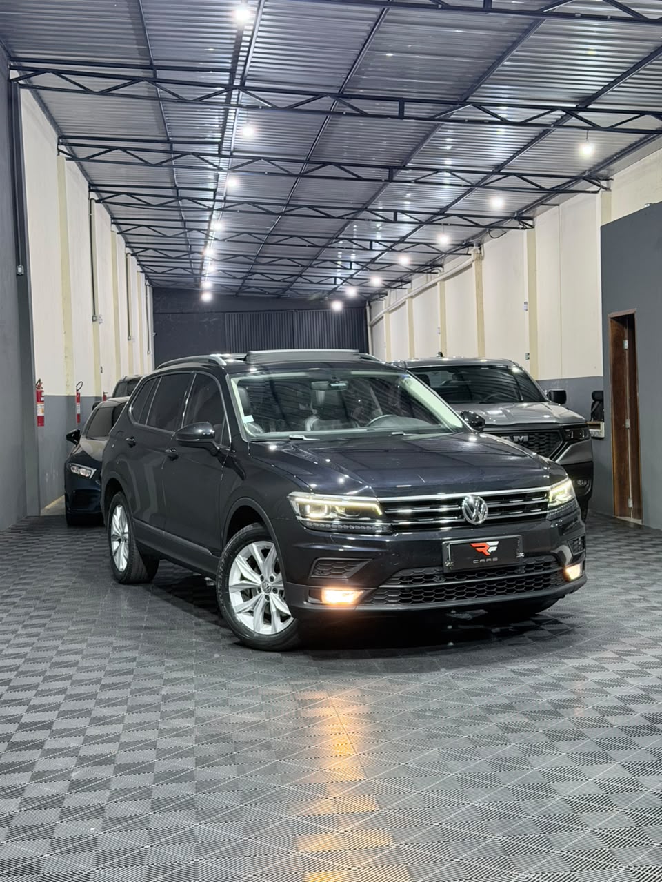 VW TIGUAN ALLSPACE COMFORTLINE 1.4 250 TSI — foto 4