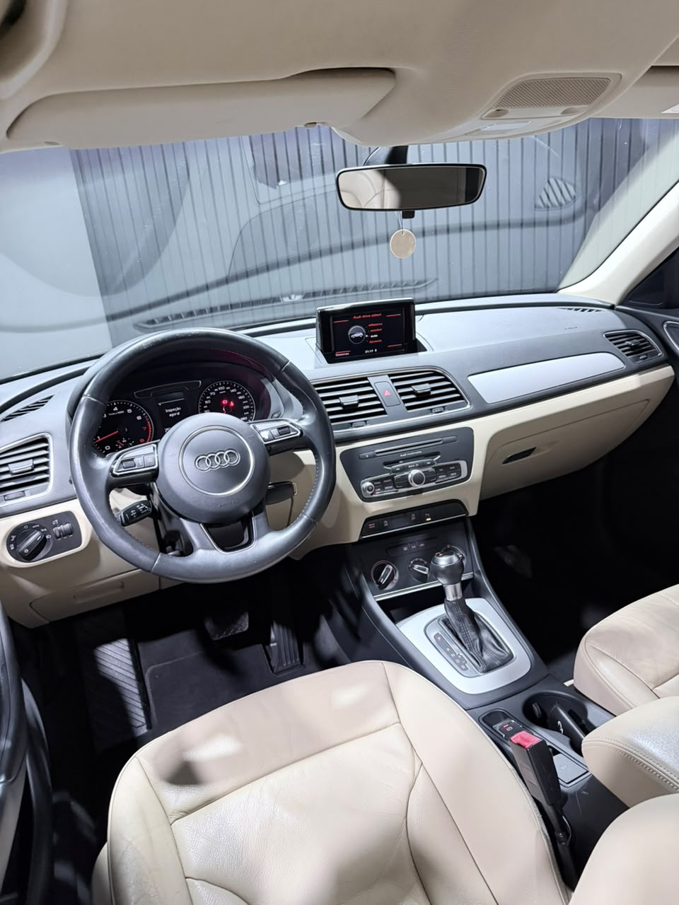 AUDI Q3 TFSI — foto 12