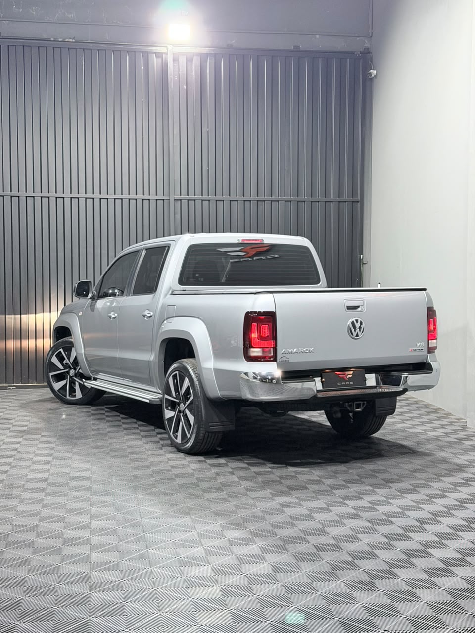 VW AMAROK 3.0 V6 HIGHLINE — foto 8