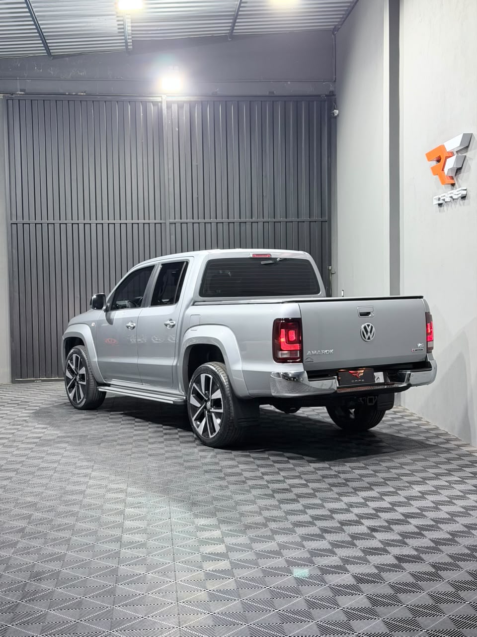 VW AMAROK 3.0 V6 HIGHLINE — foto 9