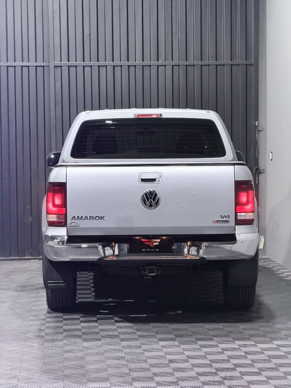 VW AMAROK 3.0 V6 HIGHLINE — foto 10