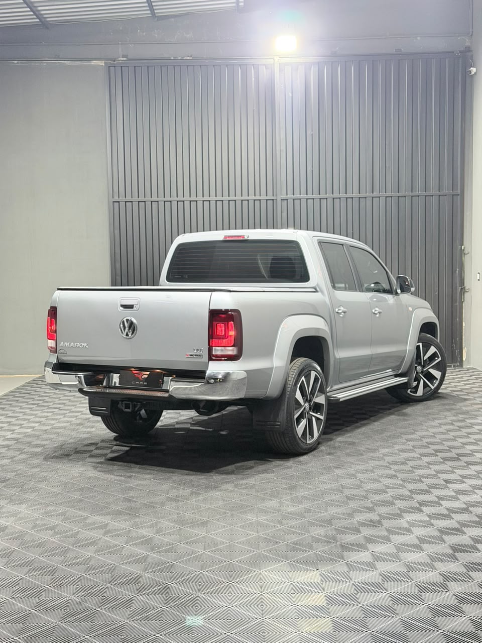 VW AMAROK 3.0 V6 HIGHLINE — foto 12