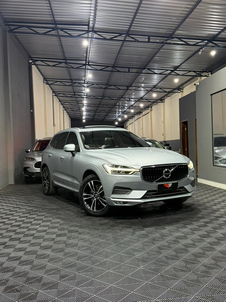 VOLVO XC60 T5 MOMENTUM 2.0 TURBO AWD — foto 6