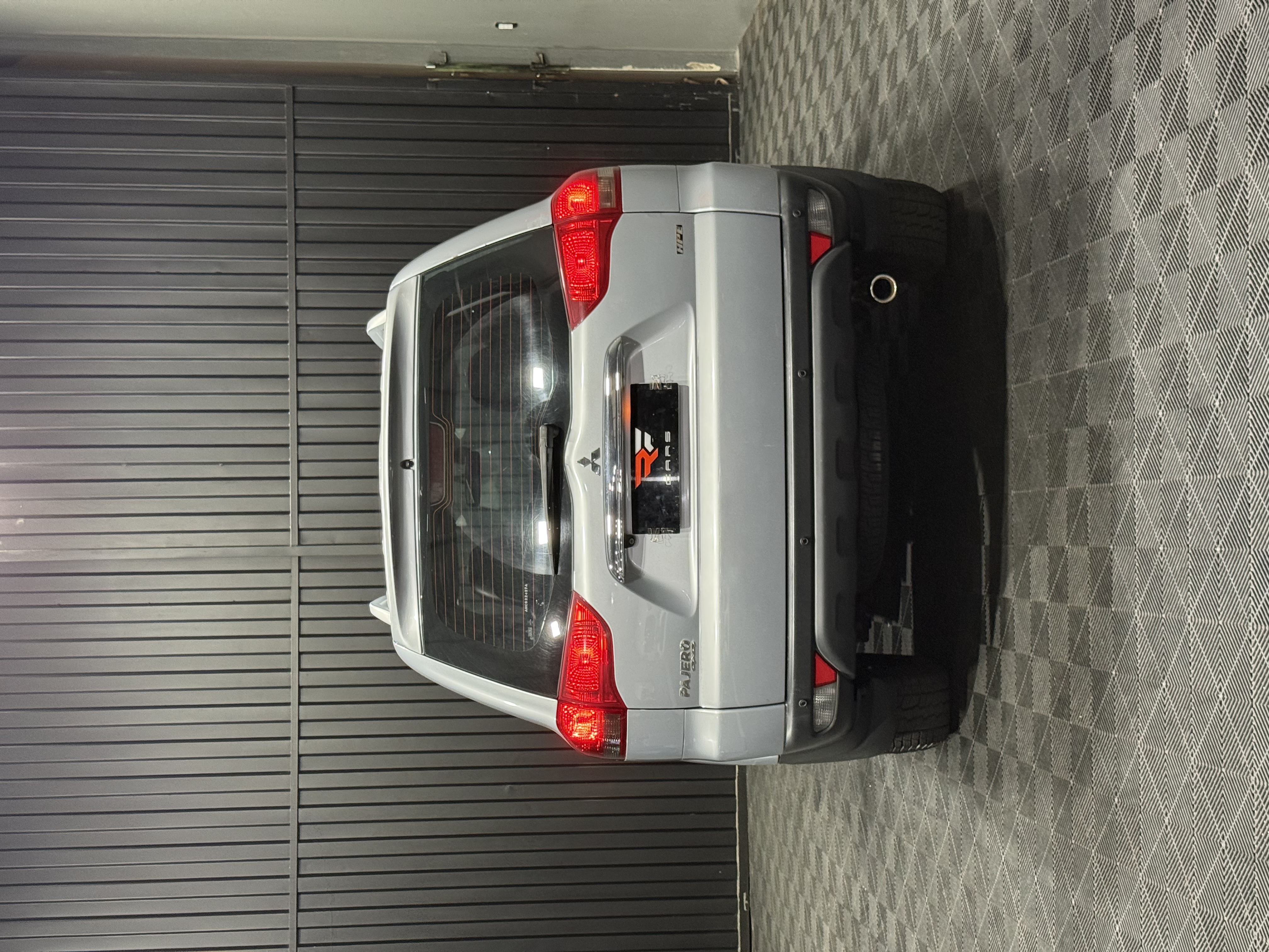 MITSUBISHI PAJERO HPE 3.5 V6 4x4 — foto 4