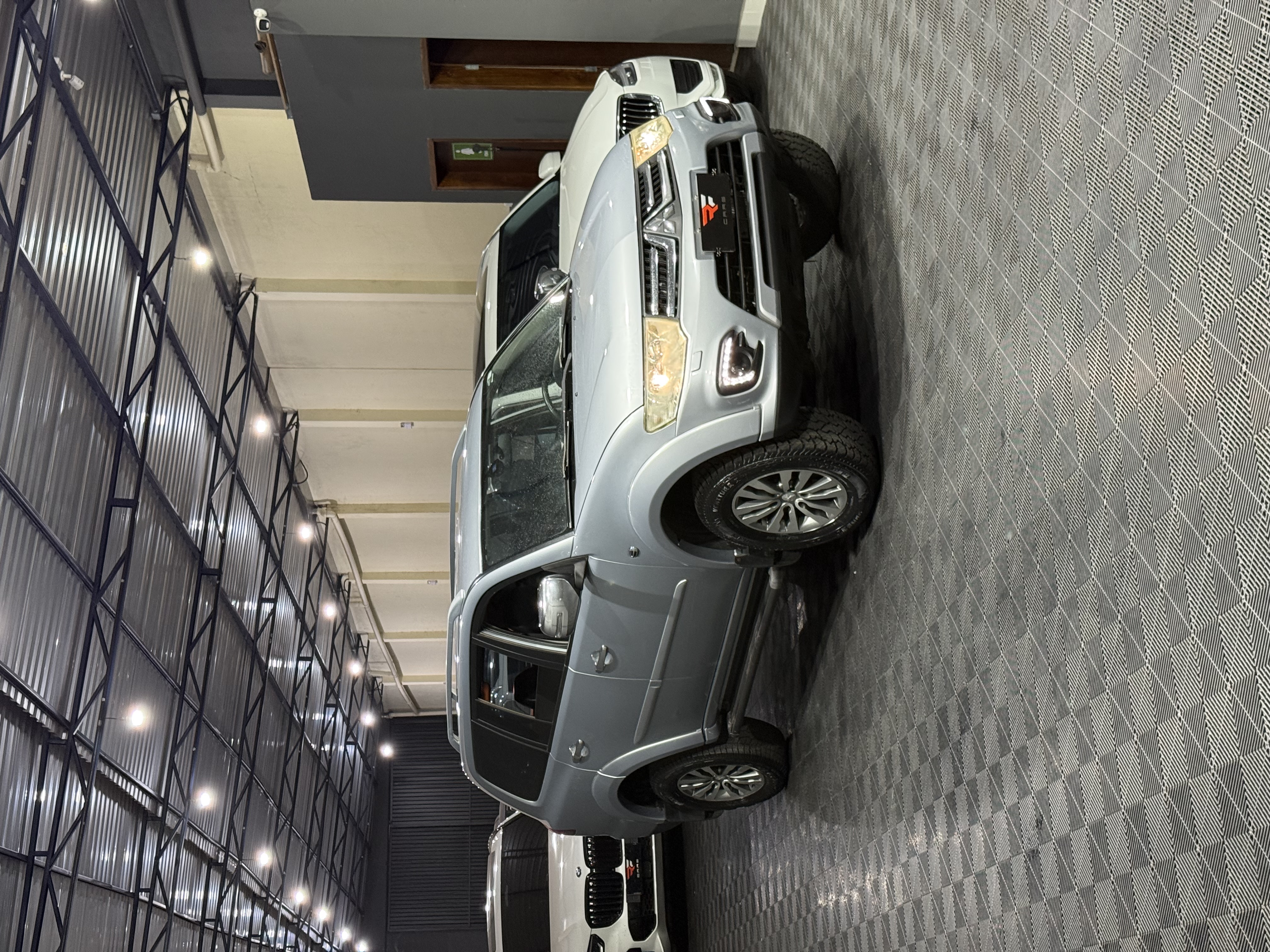 MITSUBISHI PAJERO HPE 3.5 V6 4x4 — foto 6