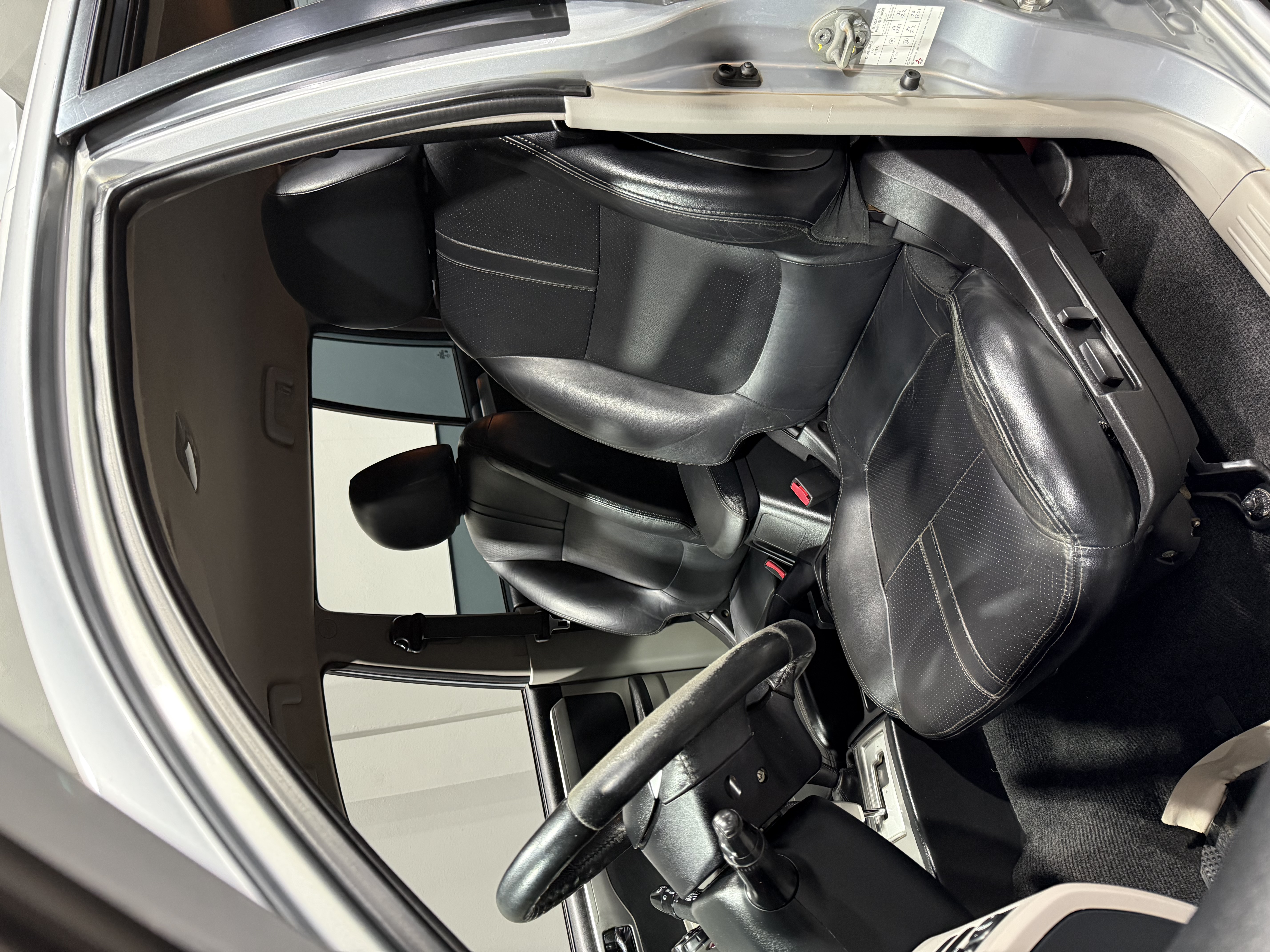 MITSUBISHI PAJERO HPE 3.5 V6 4x4 — foto 8