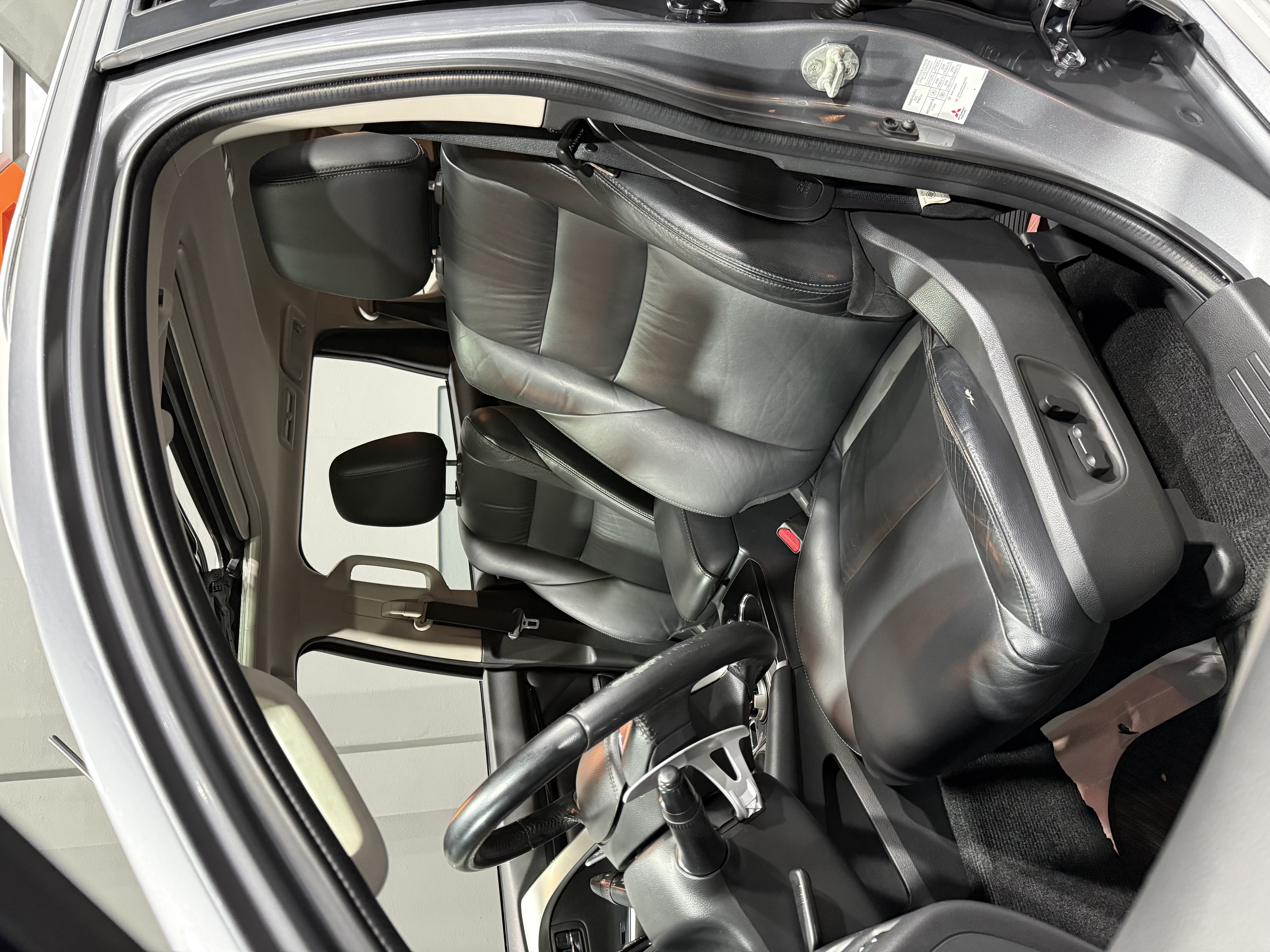 MITSUBISHI PAJERO SPORT HPE 2.4 TURBO DIESEL 4x4 — foto 13