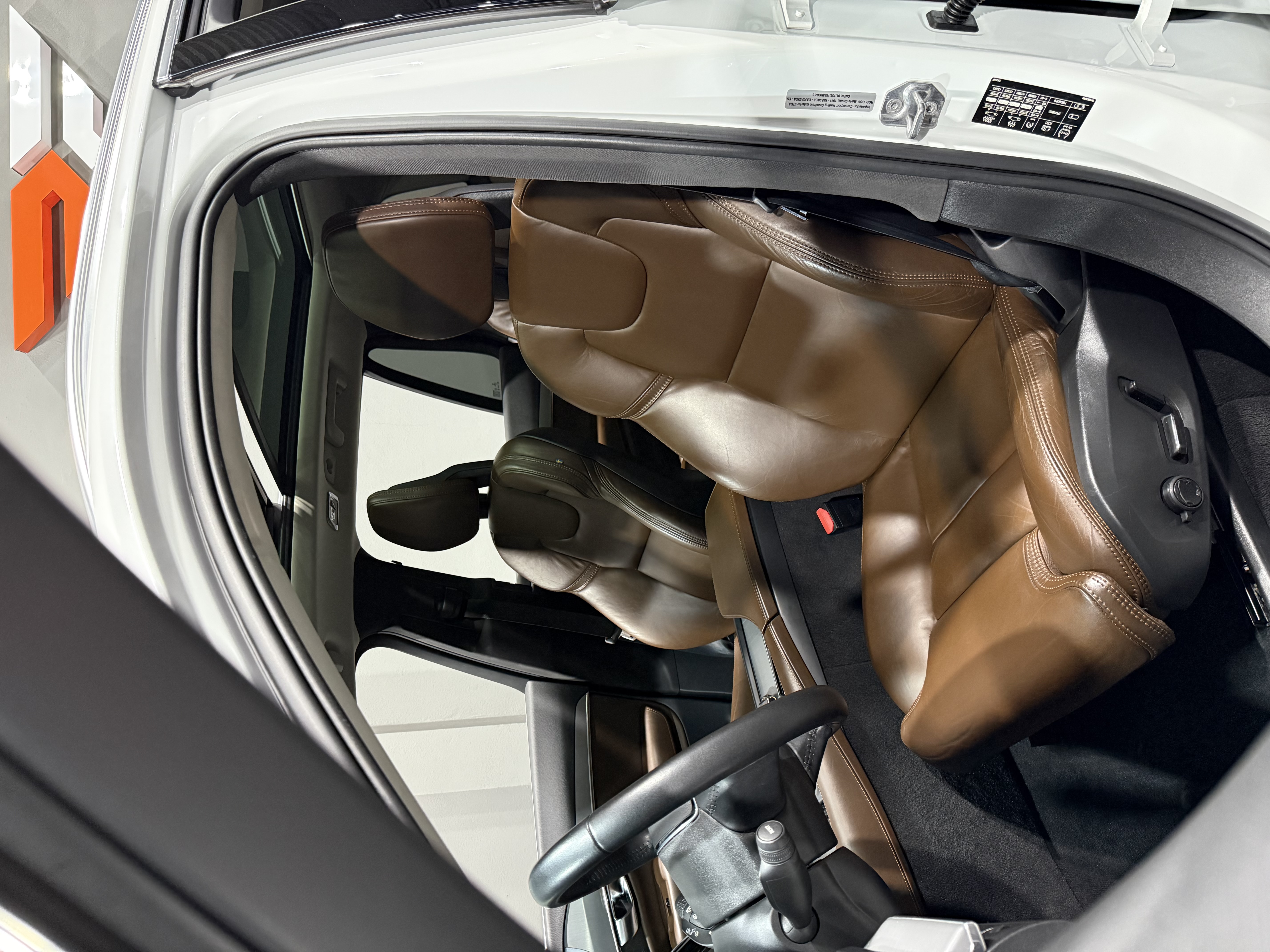 VOLVO XC90 T6 MOMENTUM — foto 13