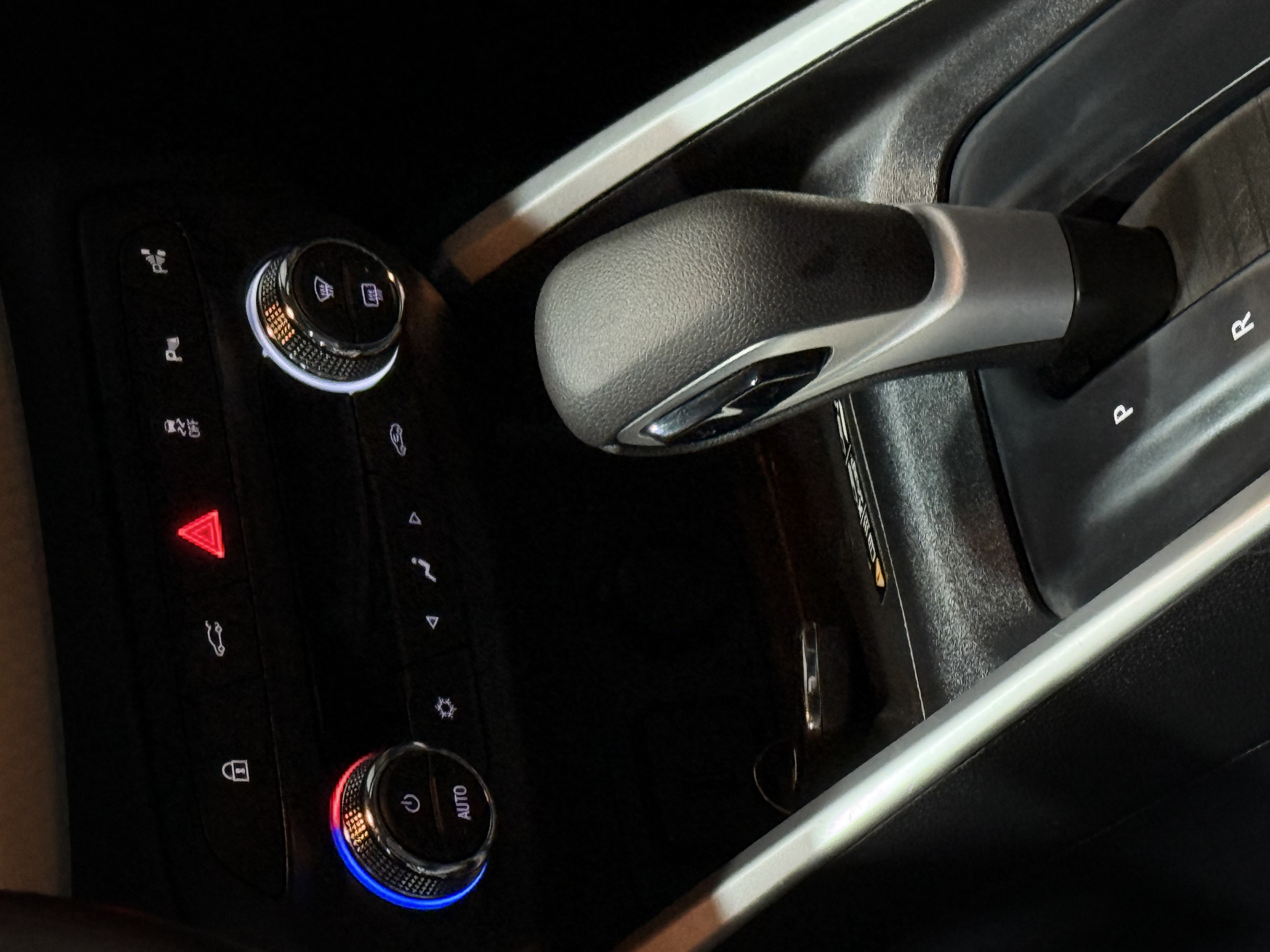 CHEVROLET ONIX PREMIERll TURBO — foto 13