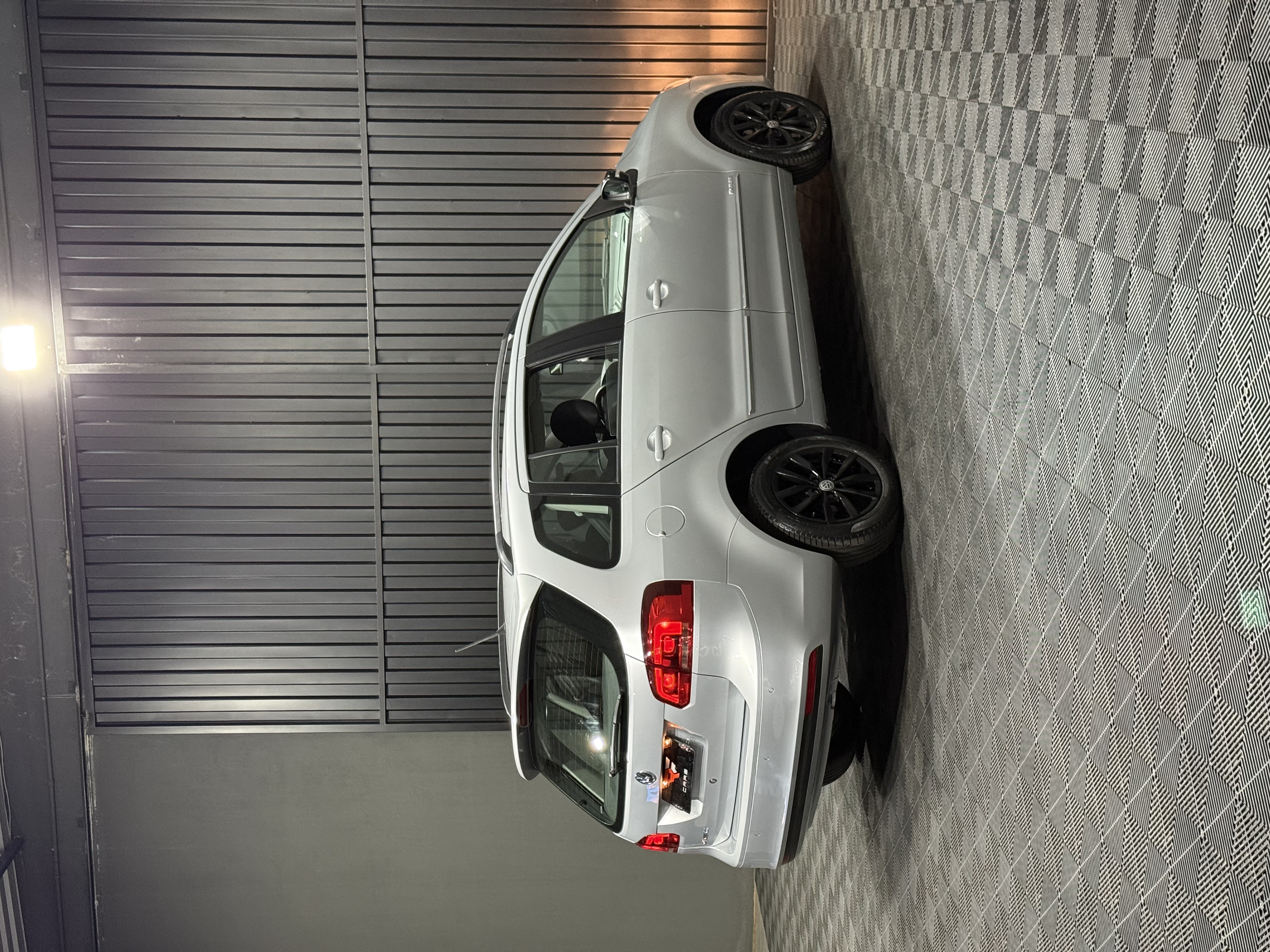 VW SPACEFOX HIGHLINE — foto 6
