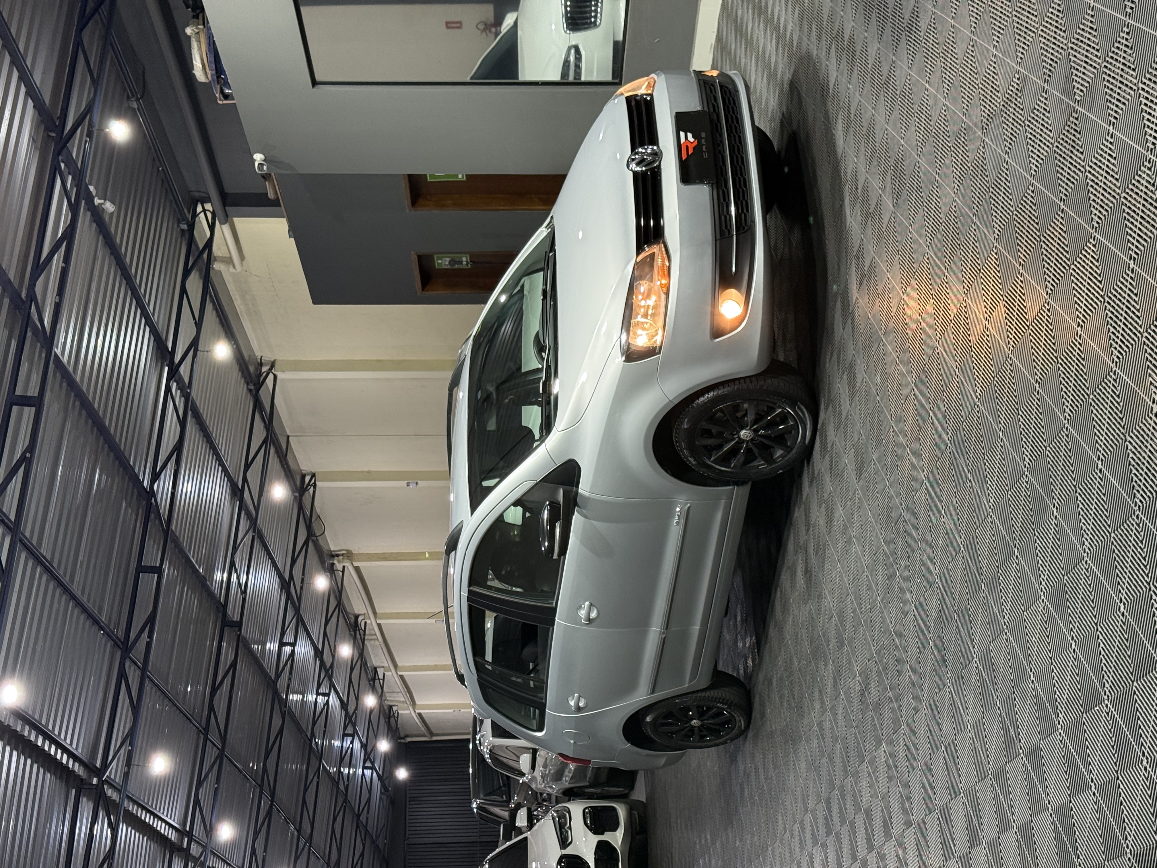 VW SPACEFOX HIGHLINE — foto 7