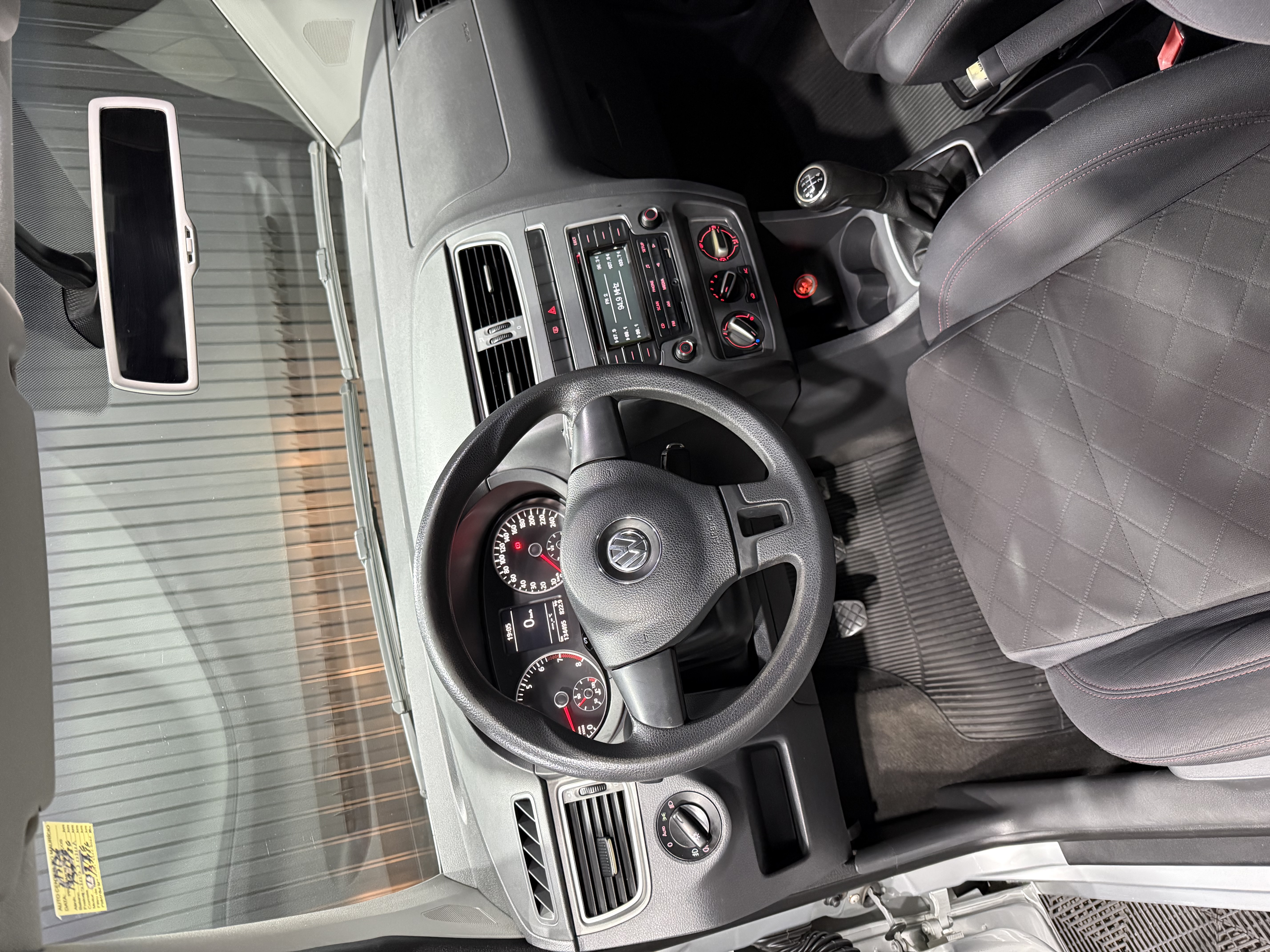 VW SPACEFOX HIGHLINE — foto 10