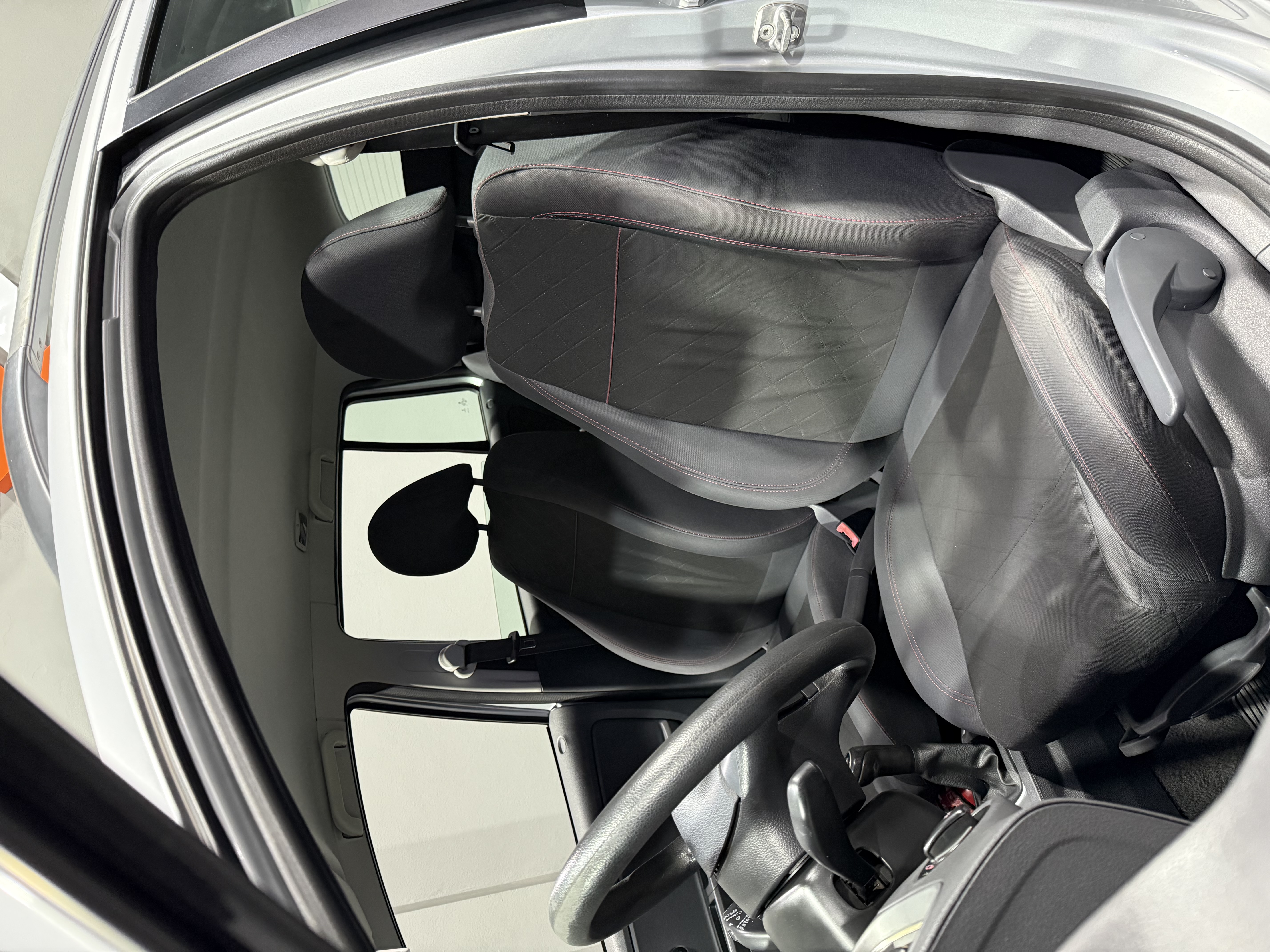 VW SPACEFOX HIGHLINE — foto 14