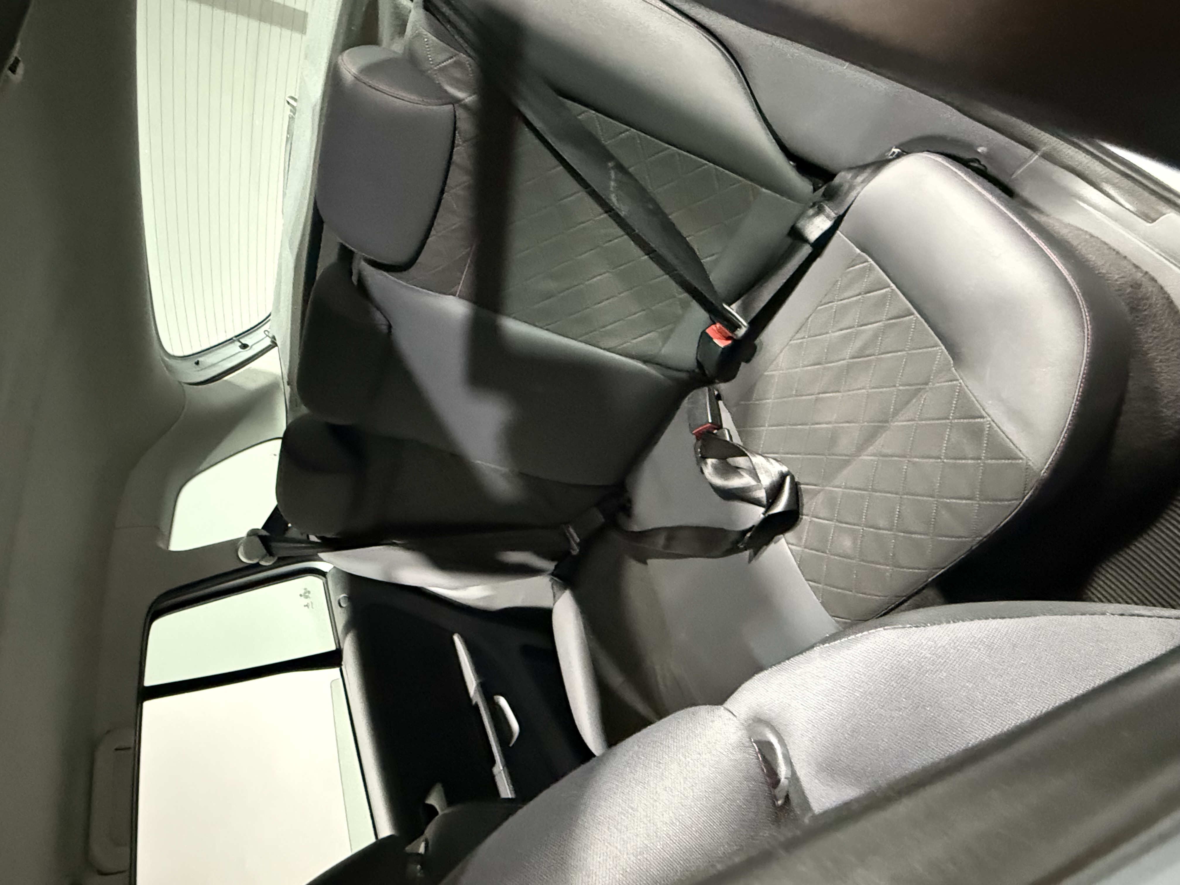 VW SPACEFOX HIGHLINE — foto 15