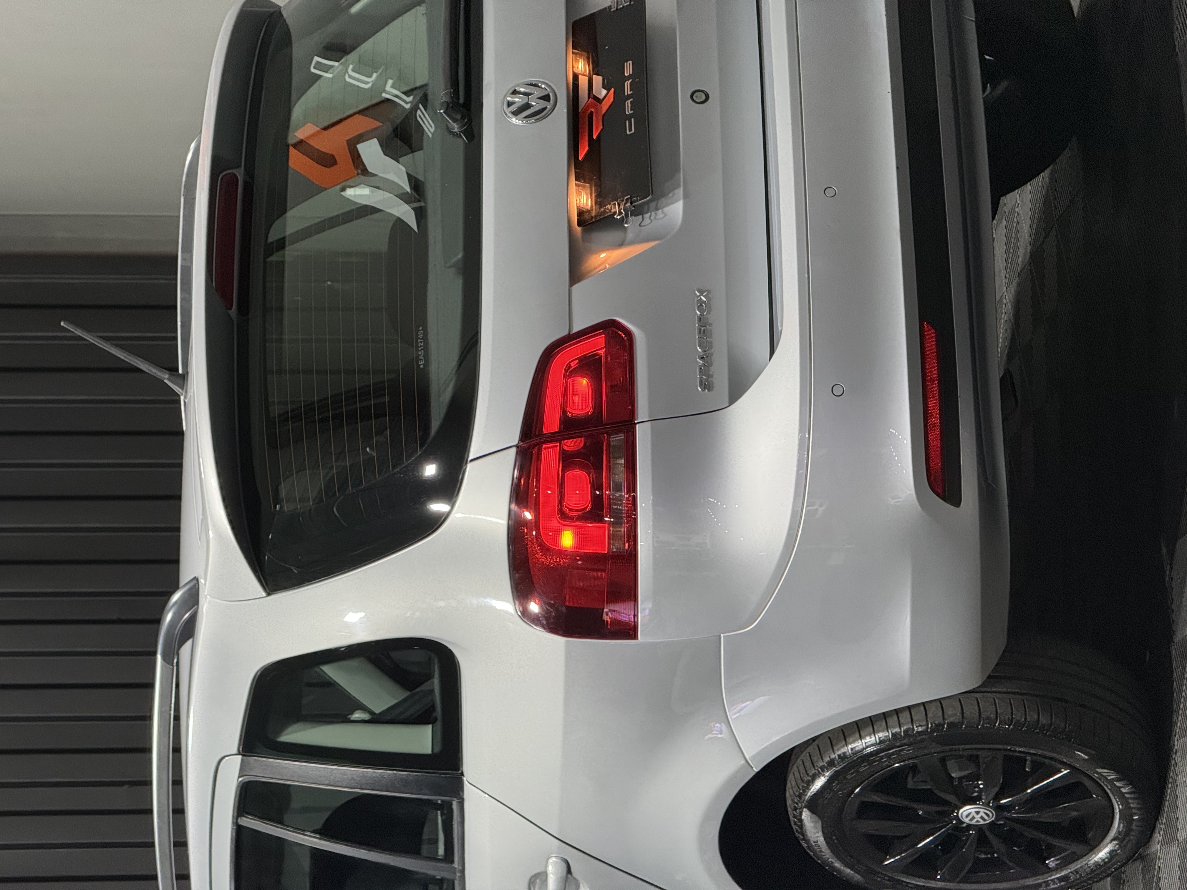 VW SPACEFOX HIGHLINE — foto 16