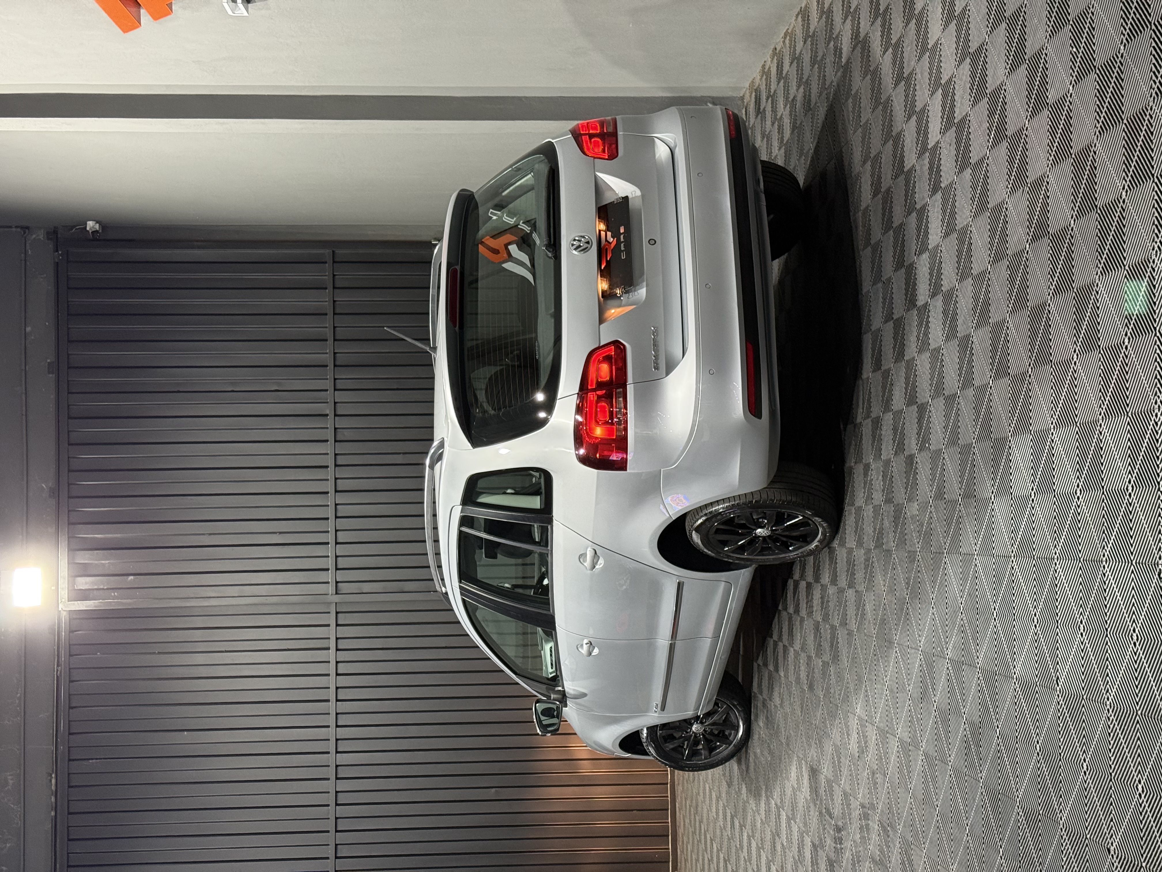 VW SPACEFOX HIGHLINE — foto 17