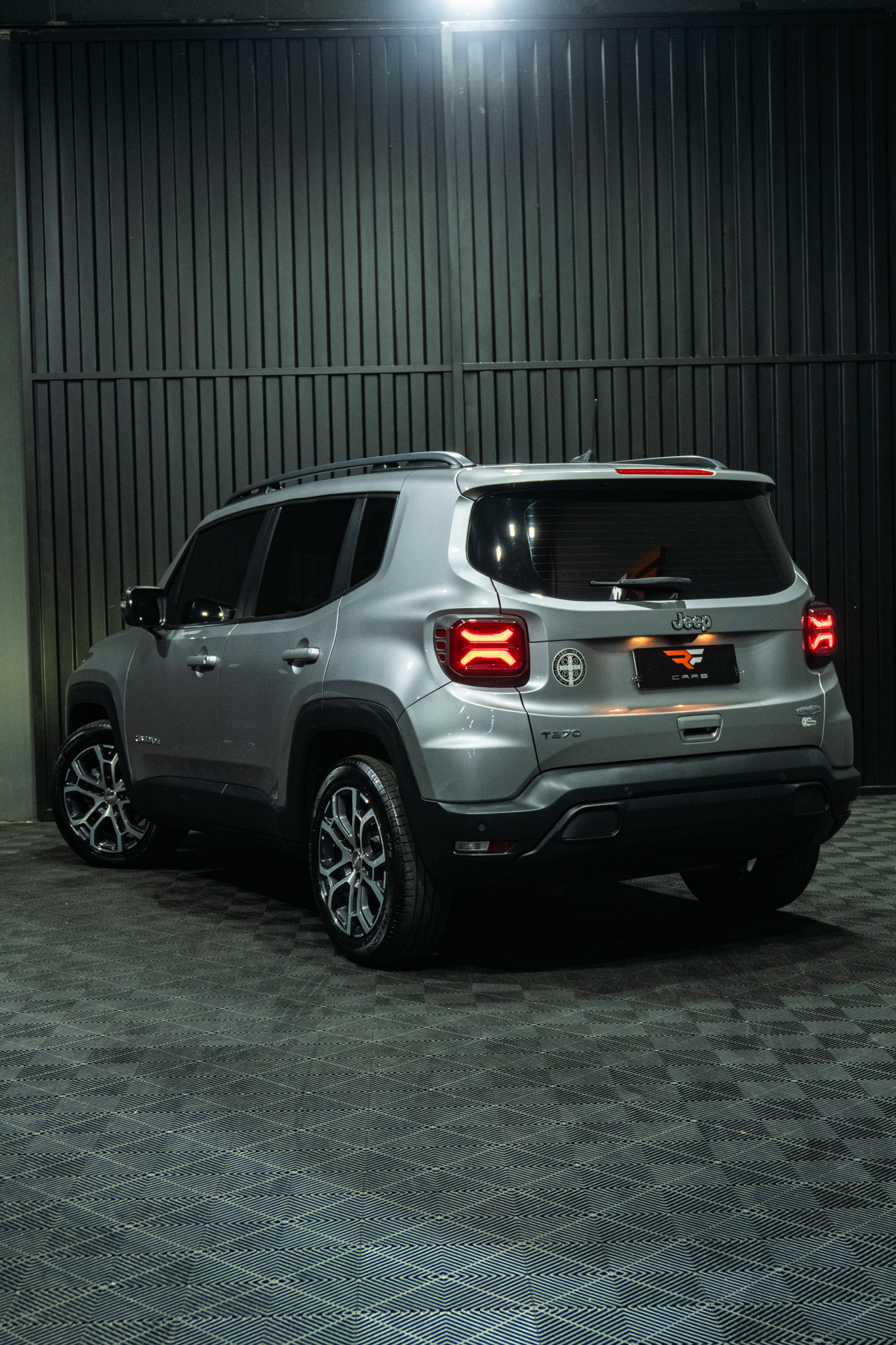 JEEP RENEGADE LONGITUDE T270 1.3 TURBO FLEX — foto 4