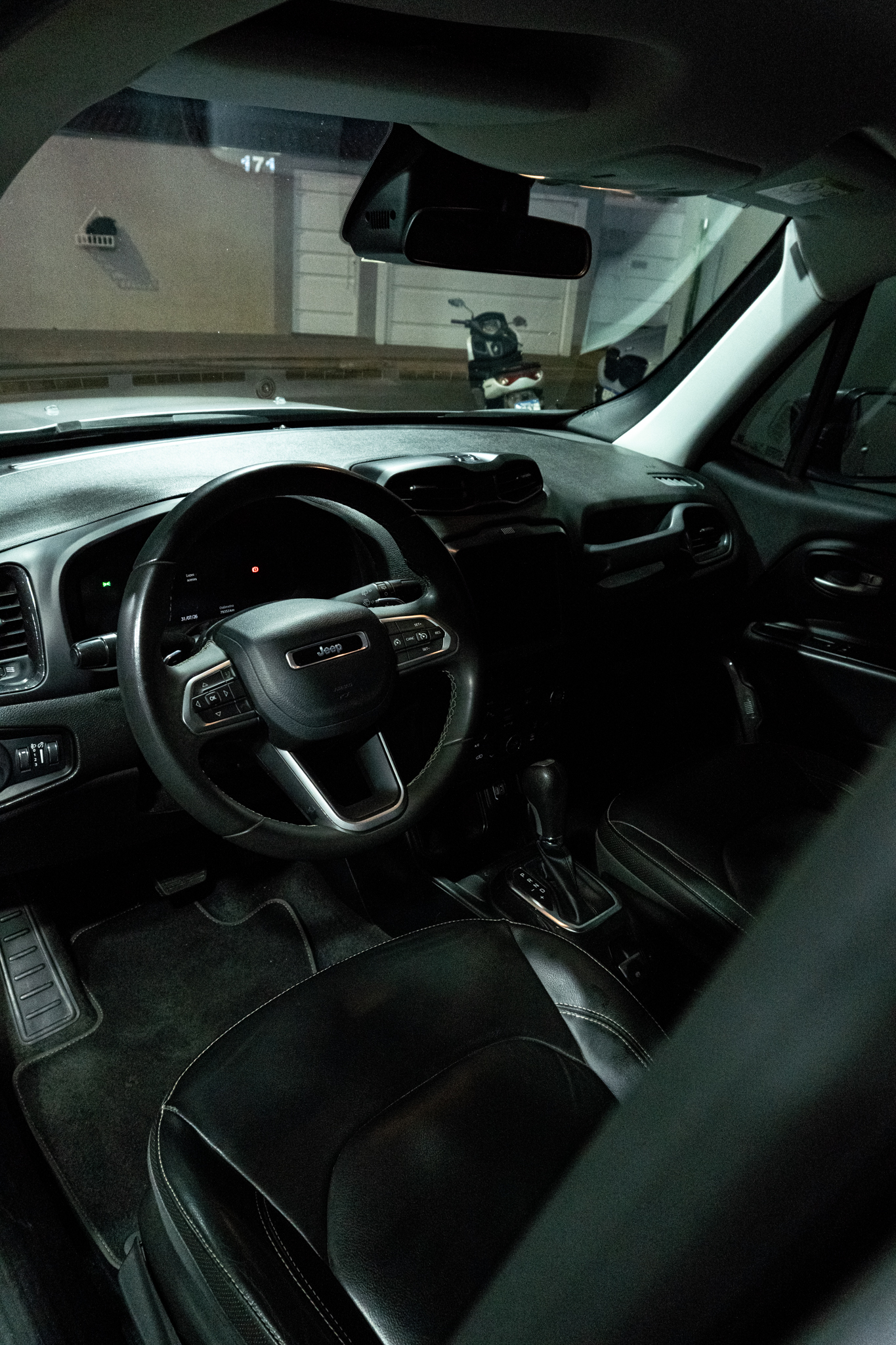JEEP RENEGADE LONGITUDE T270 1.3 TURBO FLEX — foto 9