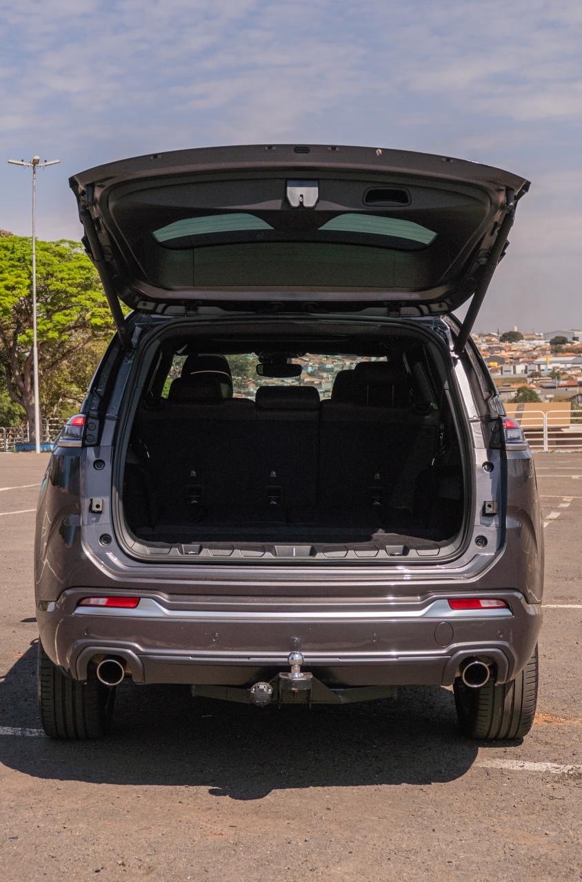 JEEP COMMANDER OVERLAND 2.0 HURRICANE 4X4 — foto 36